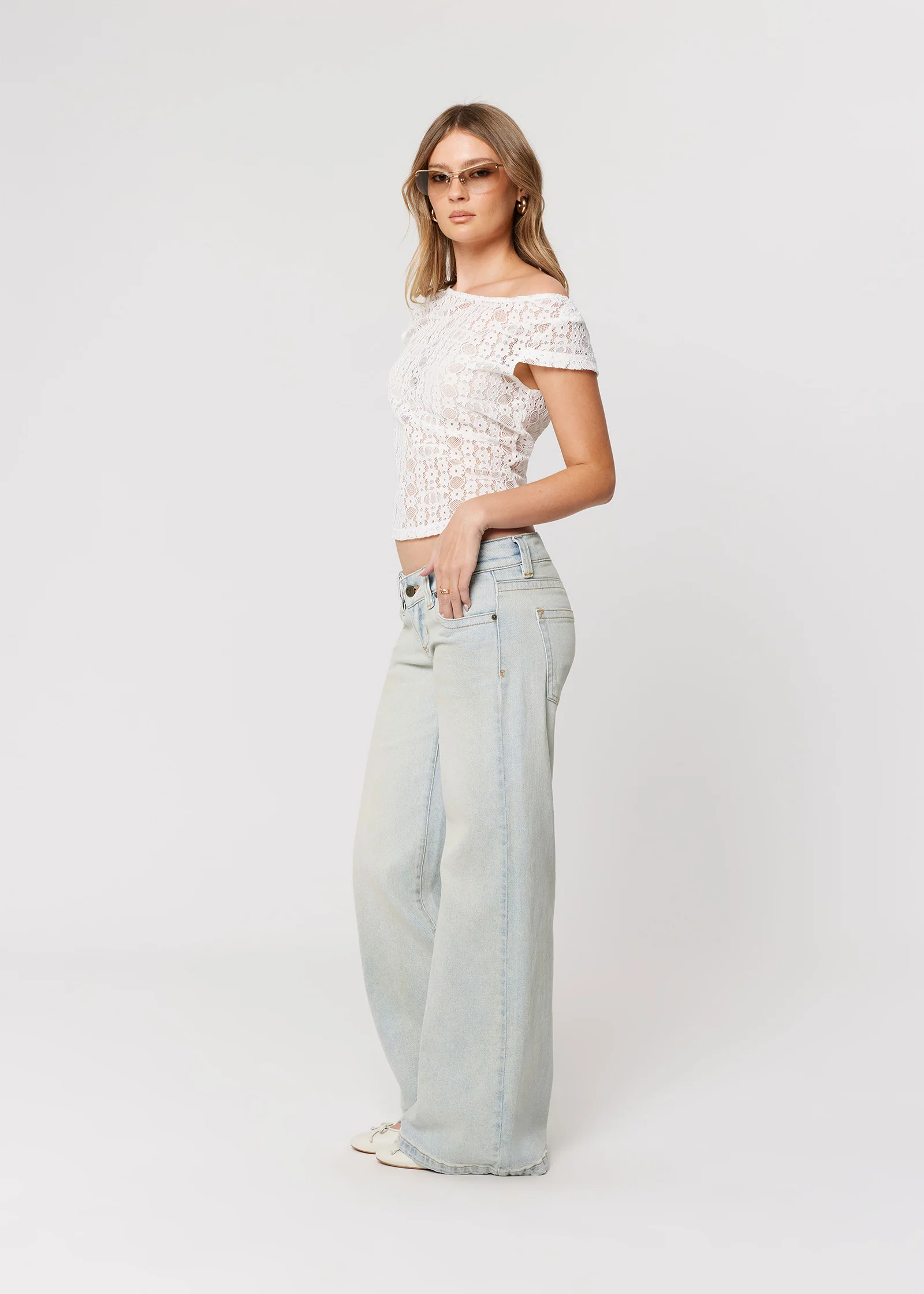00 Super Low Wide Denim Jeans - Image 2
