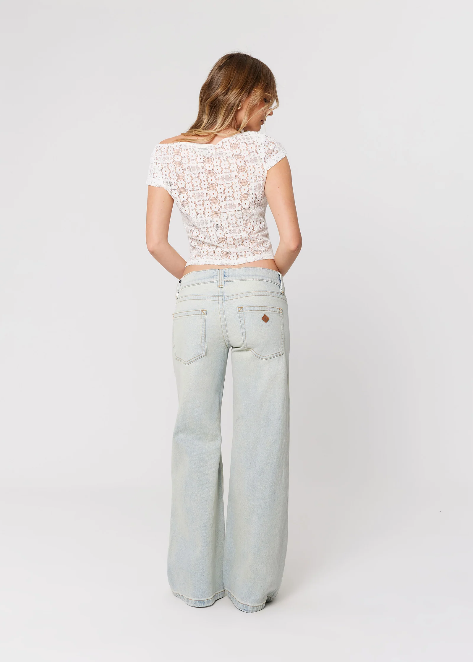 00 Super Low Wide Denim Jeans - Image 3