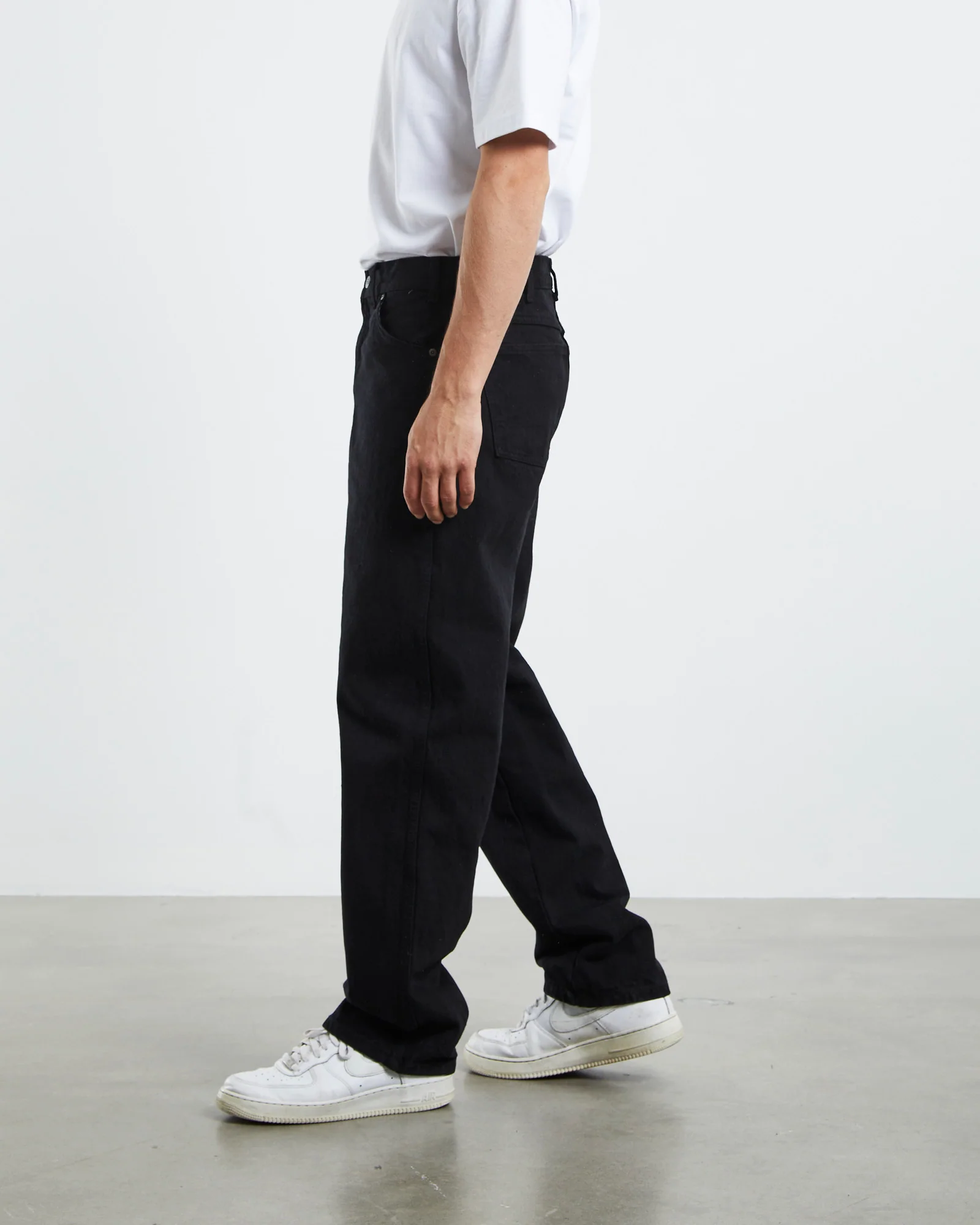 13293 Relaxed 5 Pocket Loose Jeans Black - Image 4
