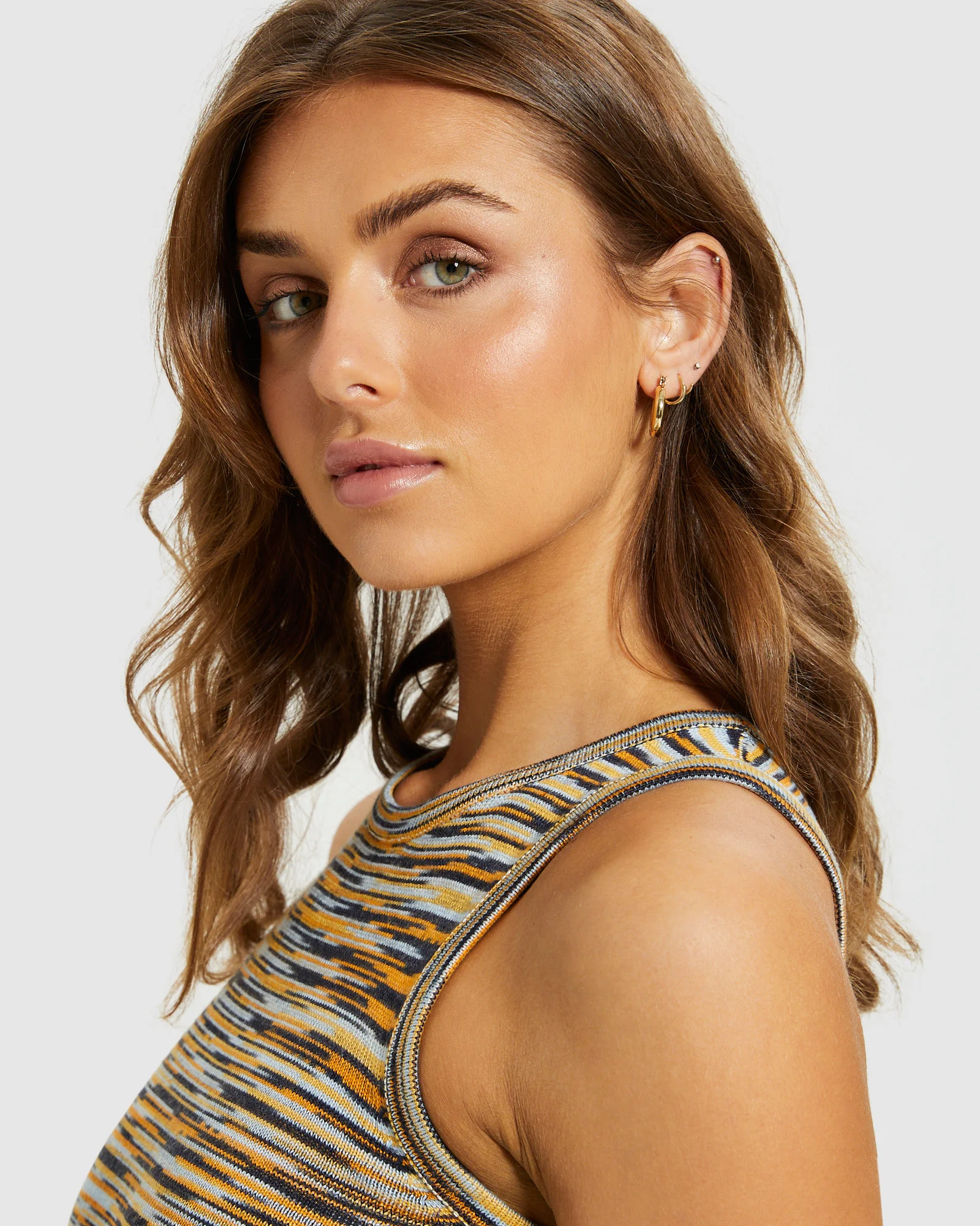 14k Classic Hoops Set Plated - Image 3