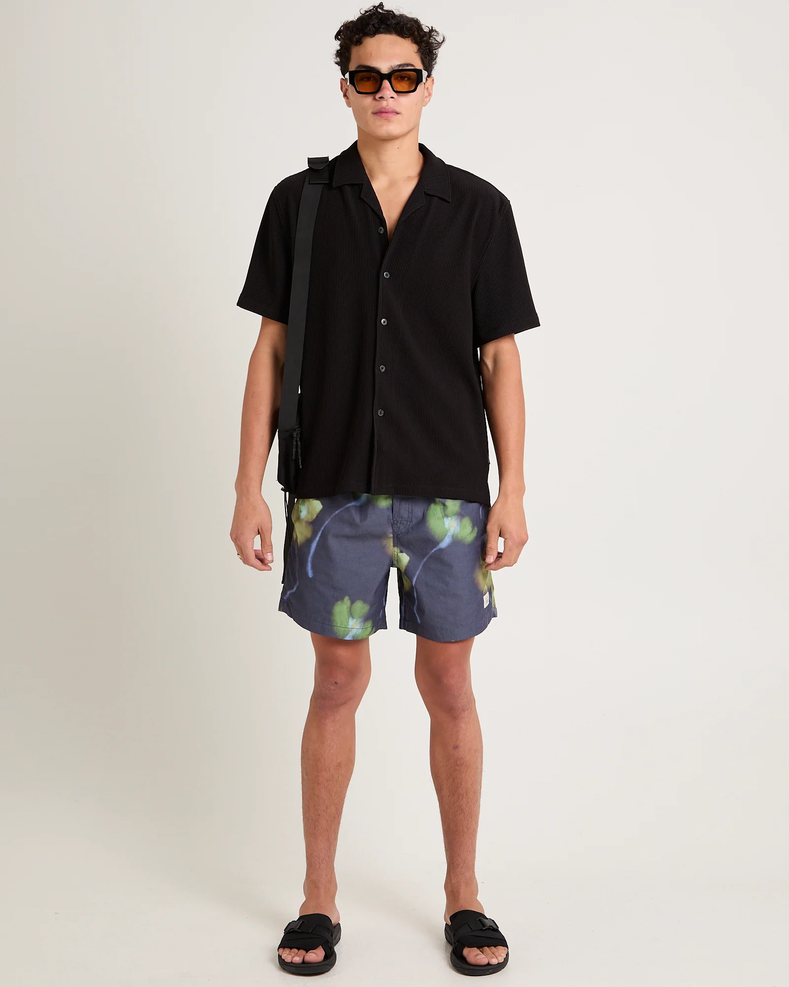 16" Alma Volley Boardshorts - Image 3