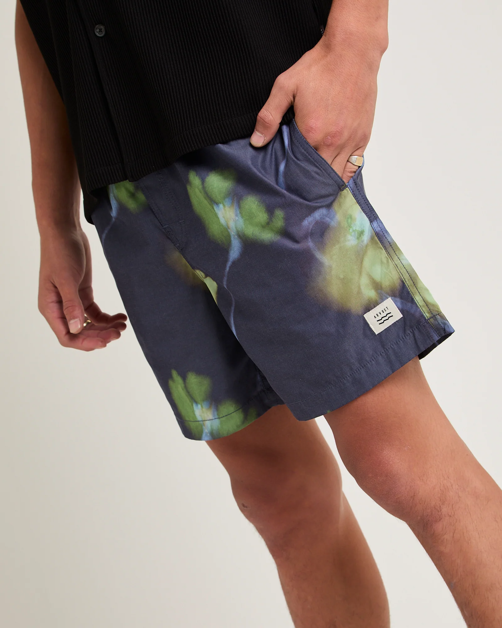 16" Alma Volley Boardshorts - Image 5