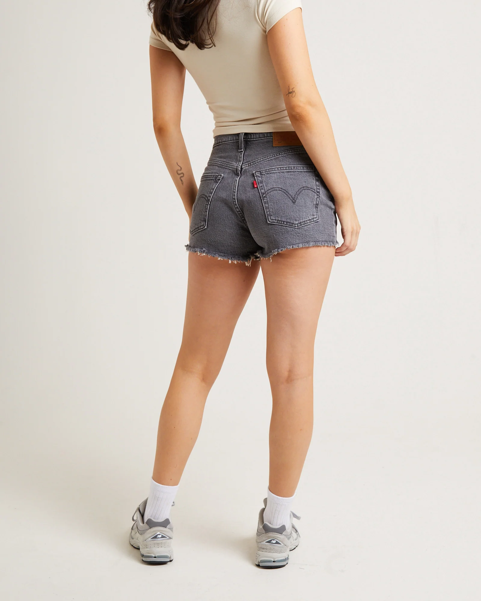 501 Original Denim Mesa Cavi Rise Shorts in Black - Image 2