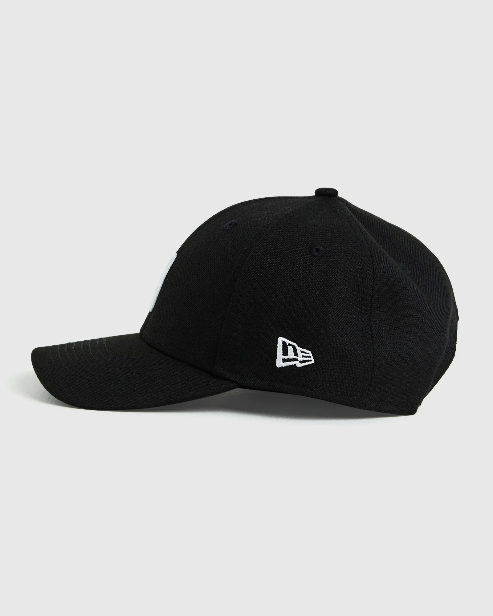 940 Snapback League Logo NBA in Black - Image 3