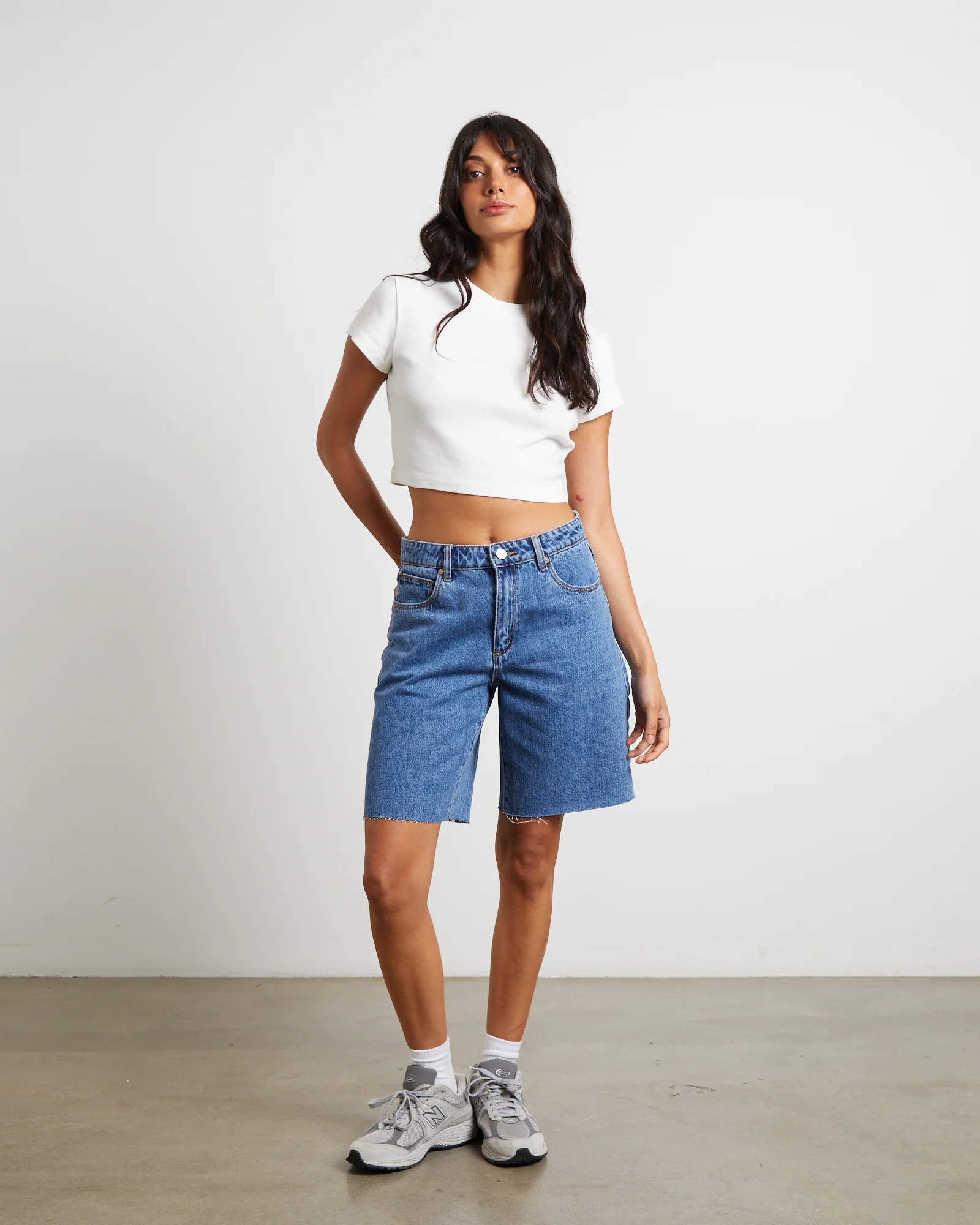 95 Baggy Denim Shorts in Daria - Image 3