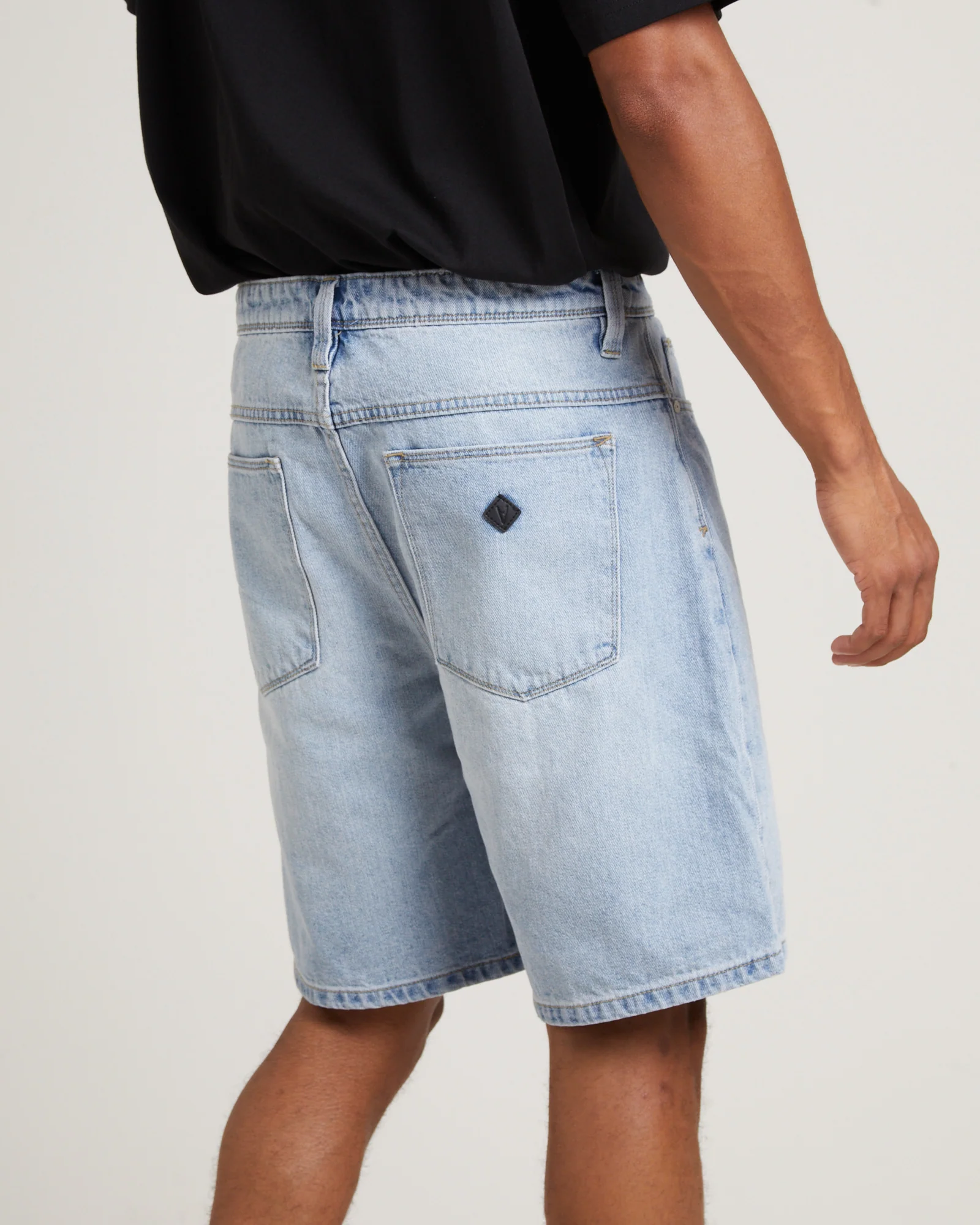 95 Baggy Denim Shorts in Six Days - Image 6