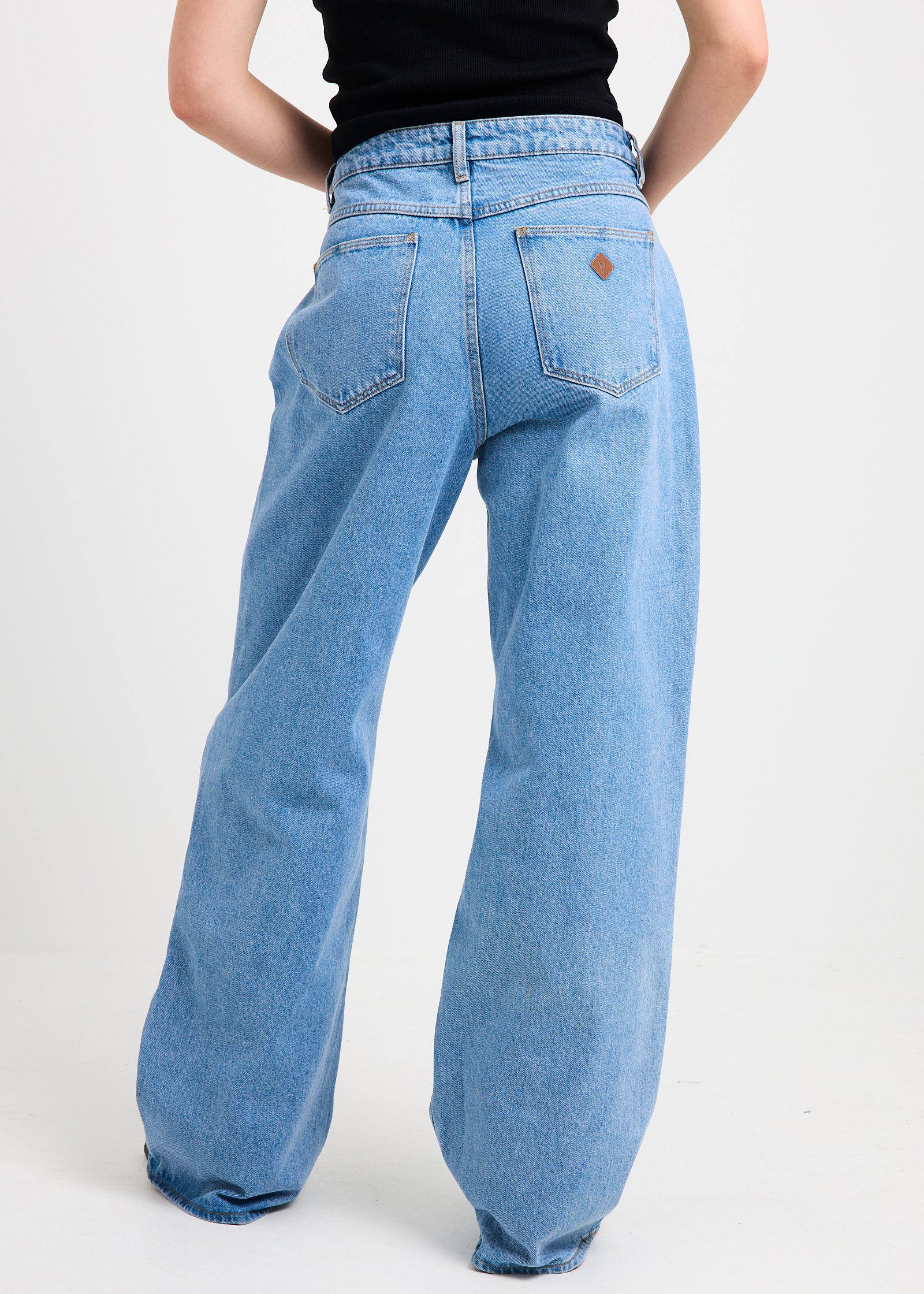 95 Mid Baggy Denim Jeans - Image 4