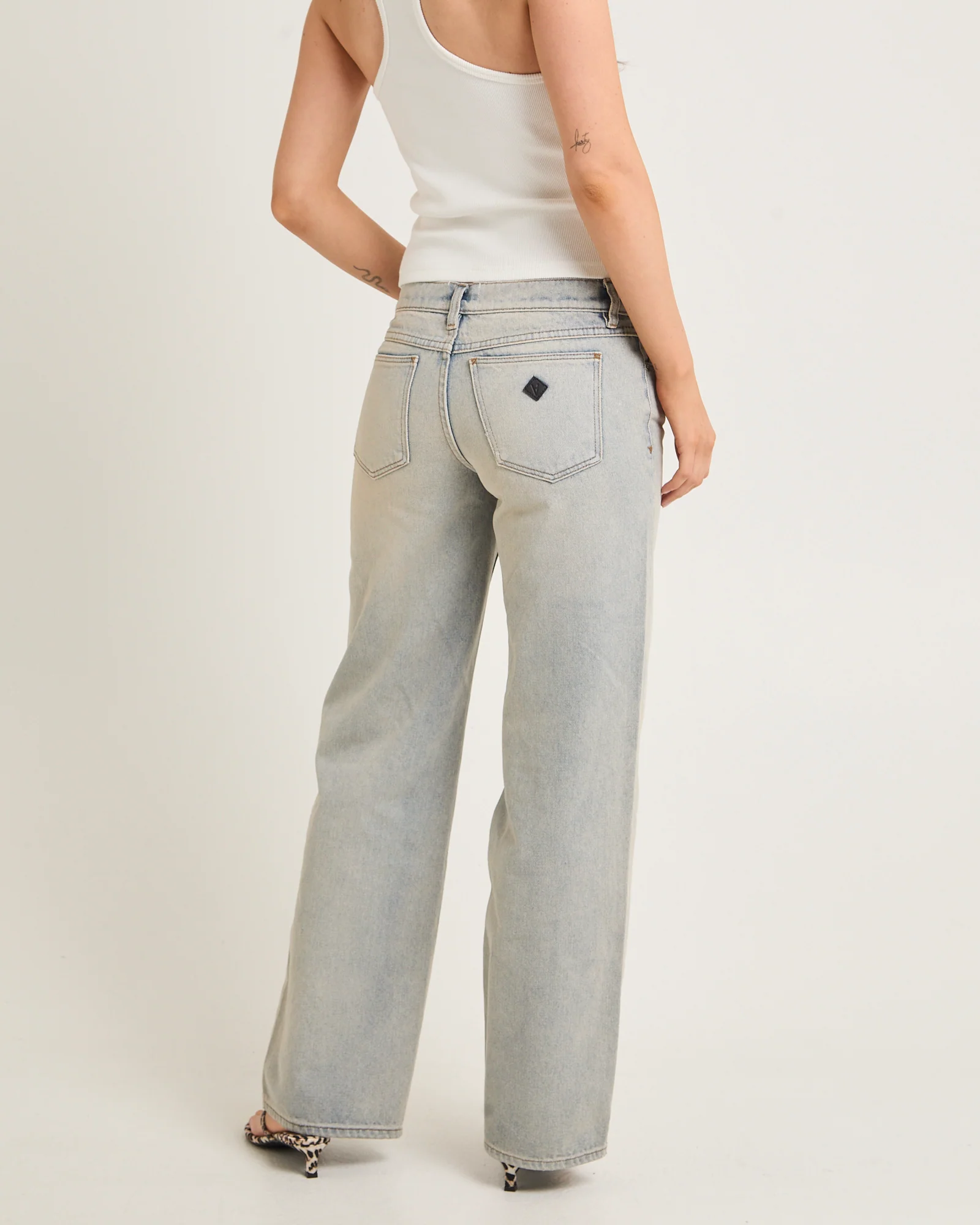 99 Low & Wide Jeans Penelope - Image 2