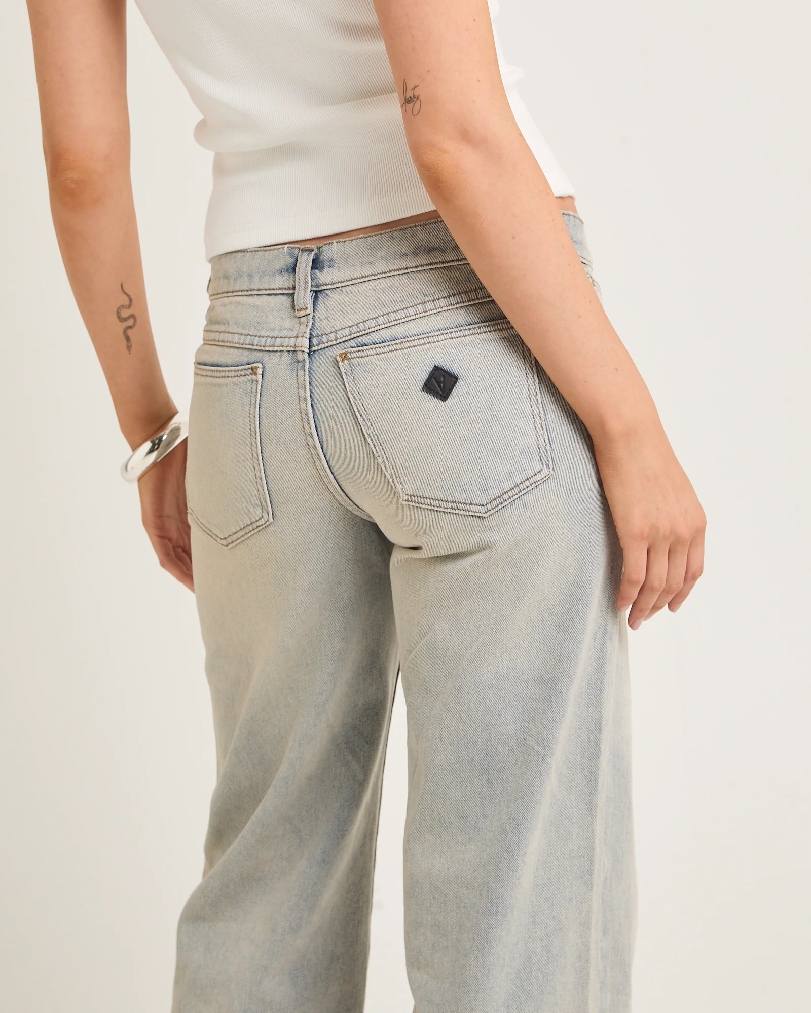 99 Low & Wide Jeans Penelope - Image 5