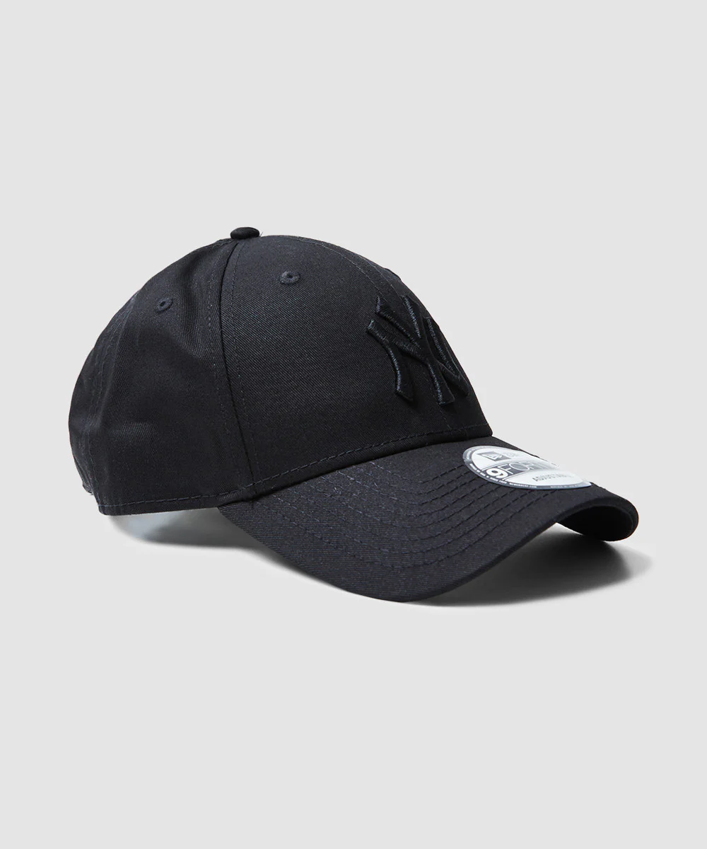 9Forty New York Yankees Cap Black - Image 3
