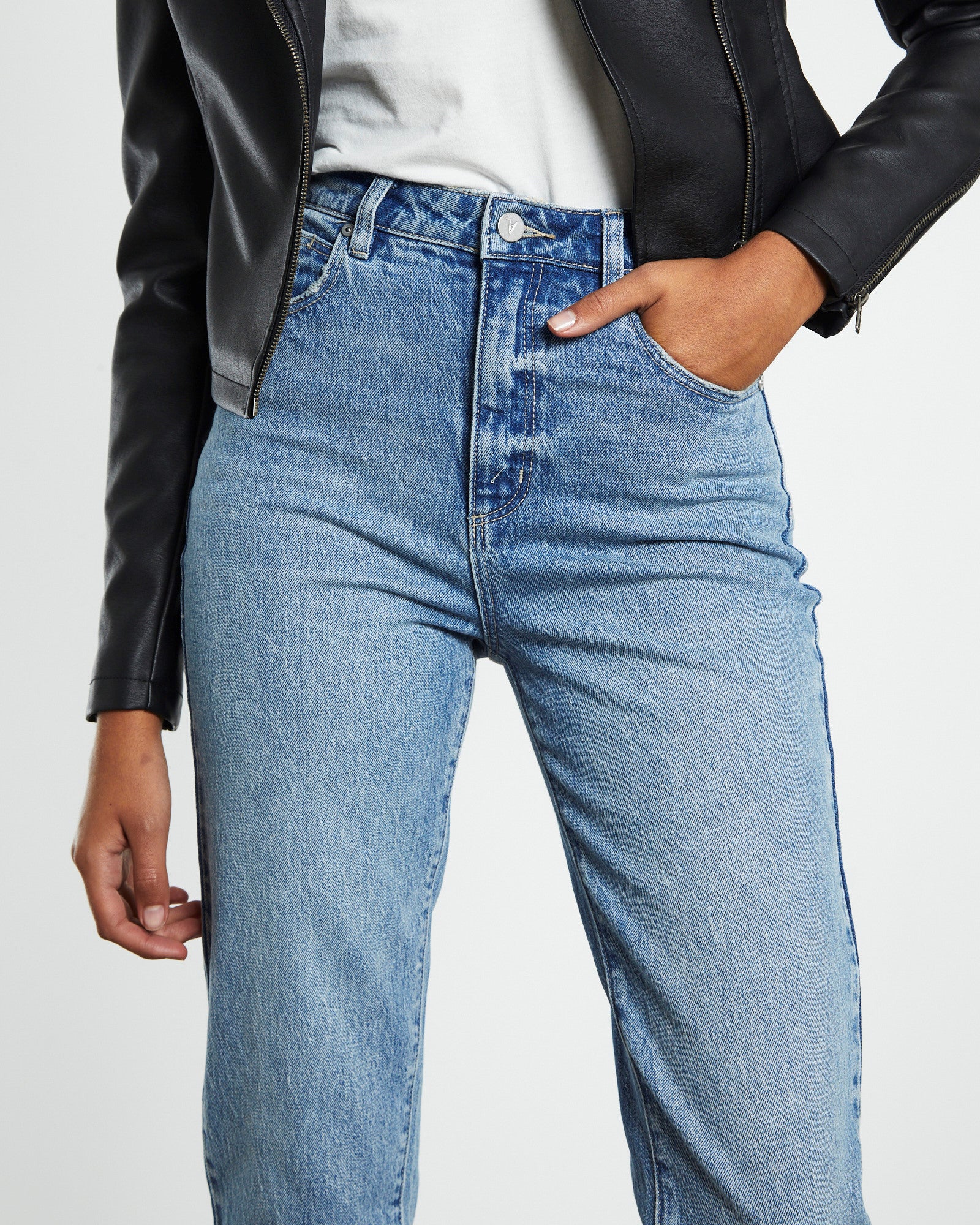 A 94 High Rise Slim Jeans Lizzie Y2K Blue - Image 5