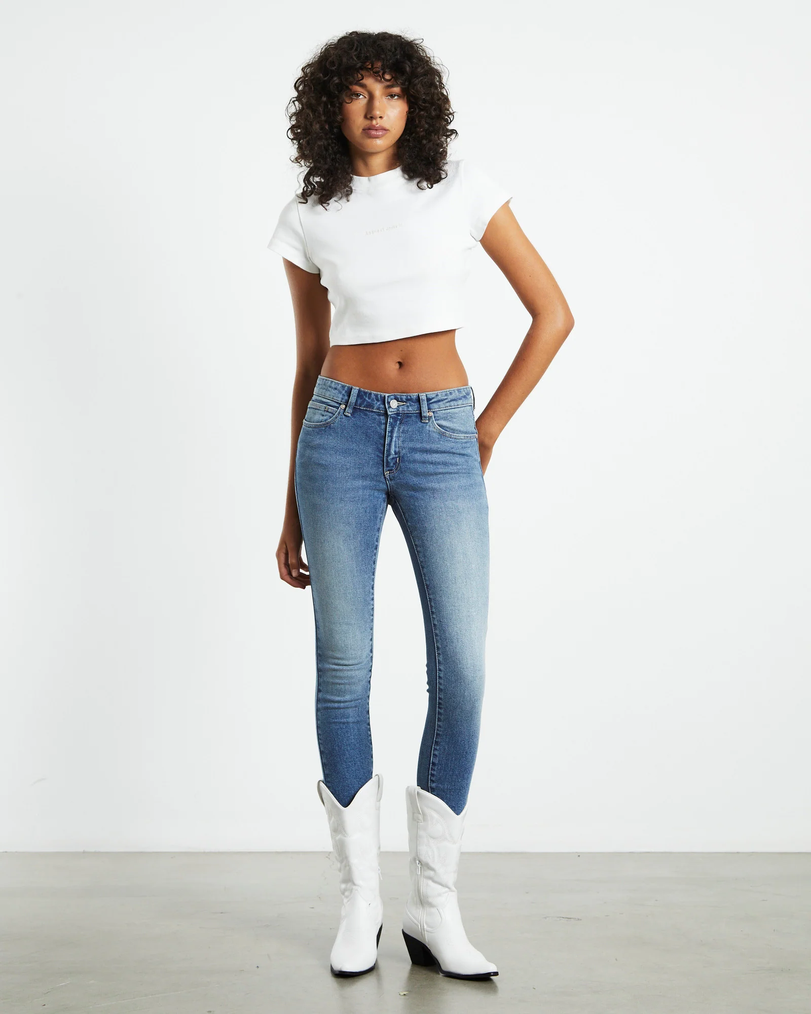 A 99 Low Rise Skinny Jeans Amalie Blue - Image 3
