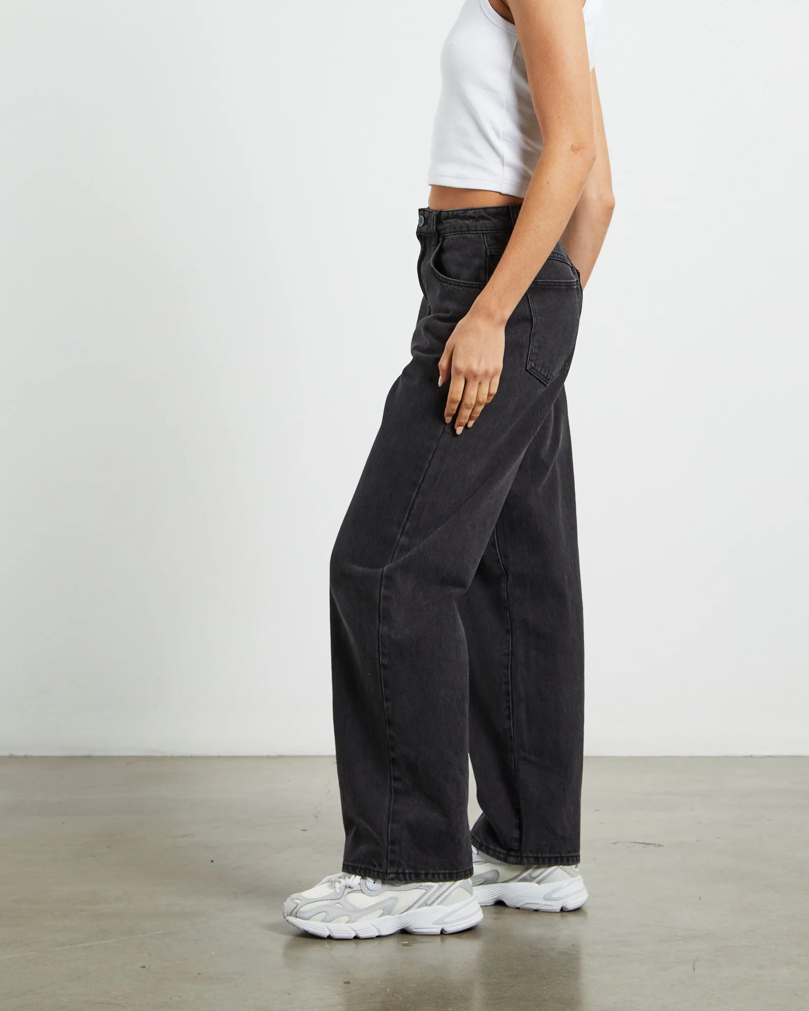 A Carrie Petite Jeans 90210 Black - Image 2