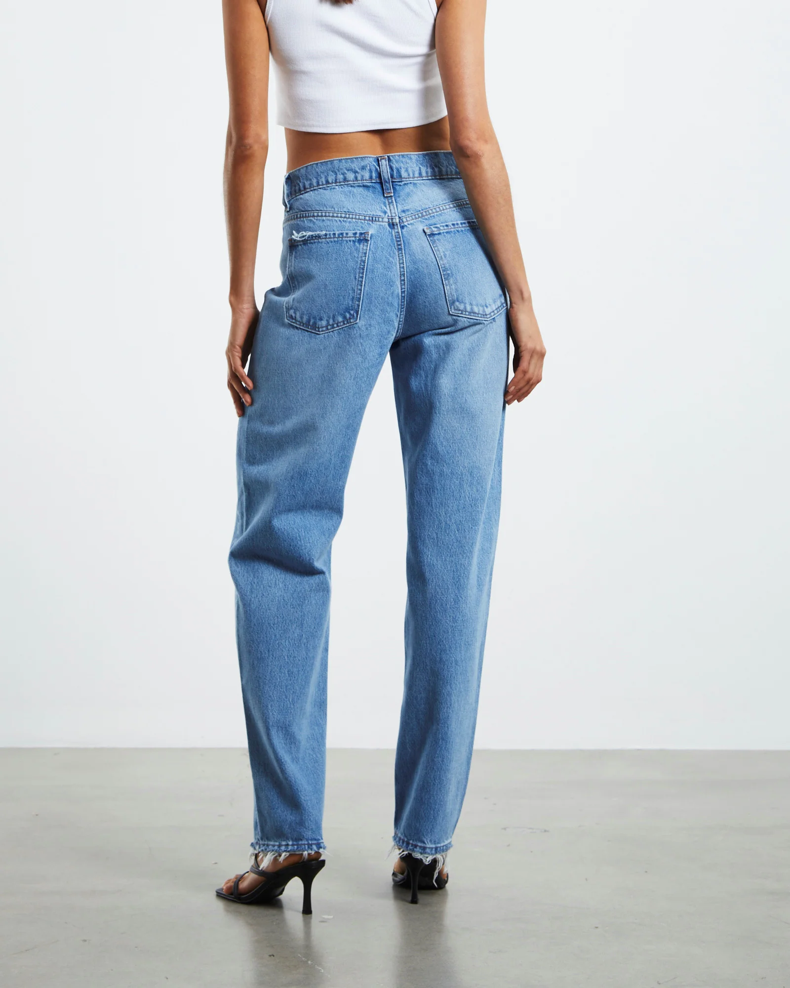 Agnes Jeans - Image 2