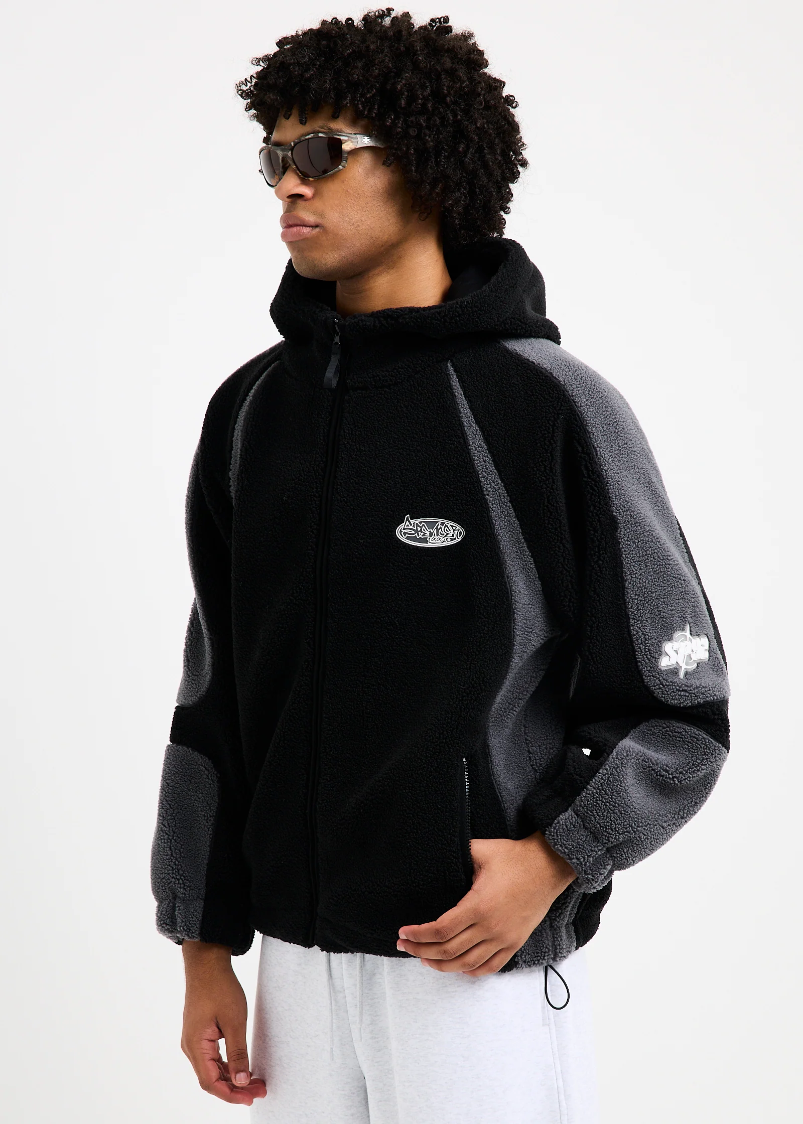 Akira Sherpa Zip Jacket - Image 4