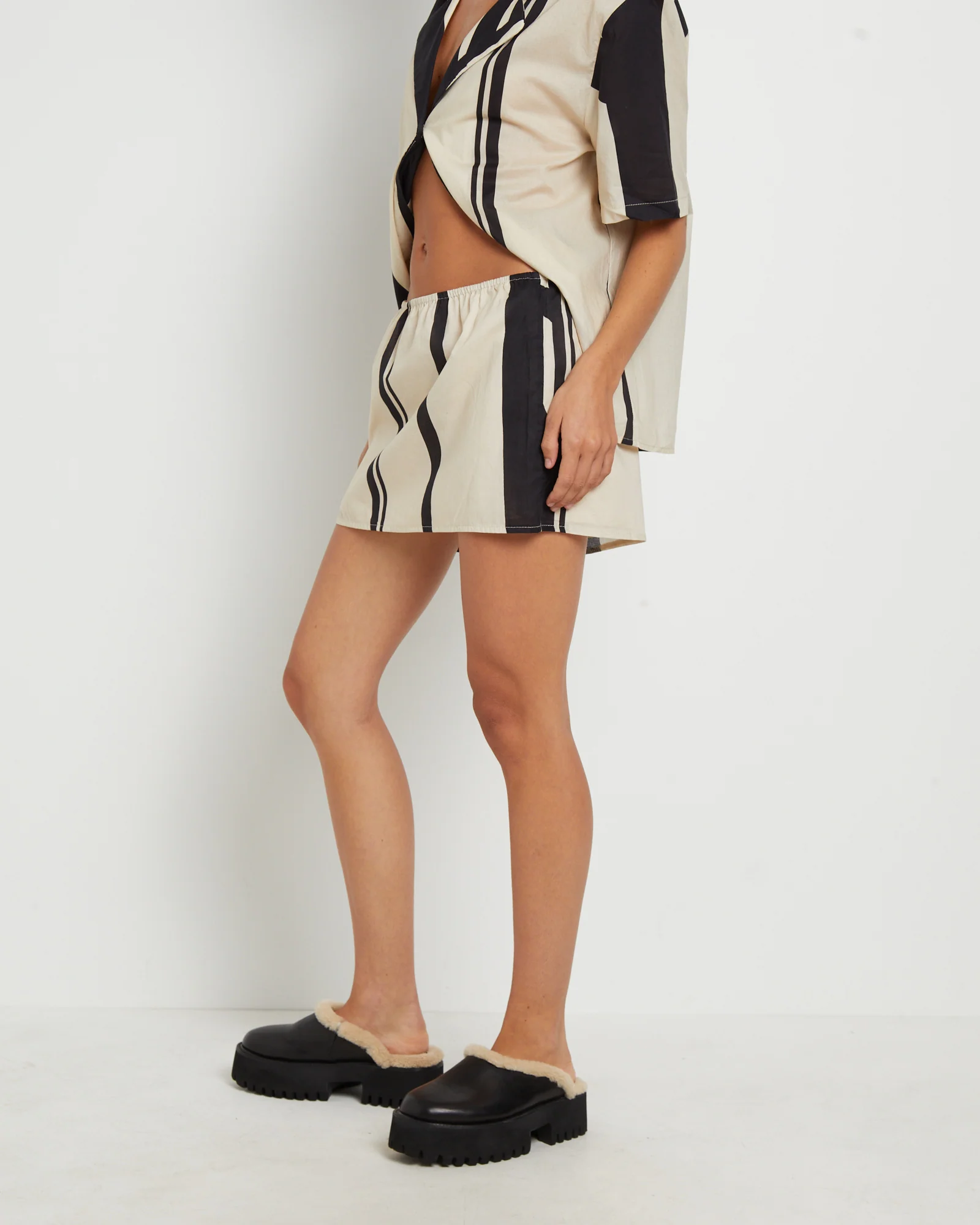Alba Mini Skirt in Black Print - Image 4