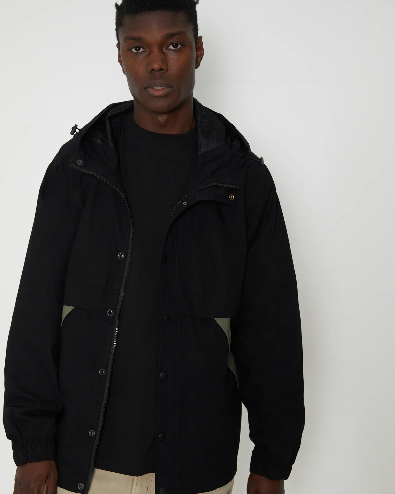 Ascend Jacket in Black - Image 4