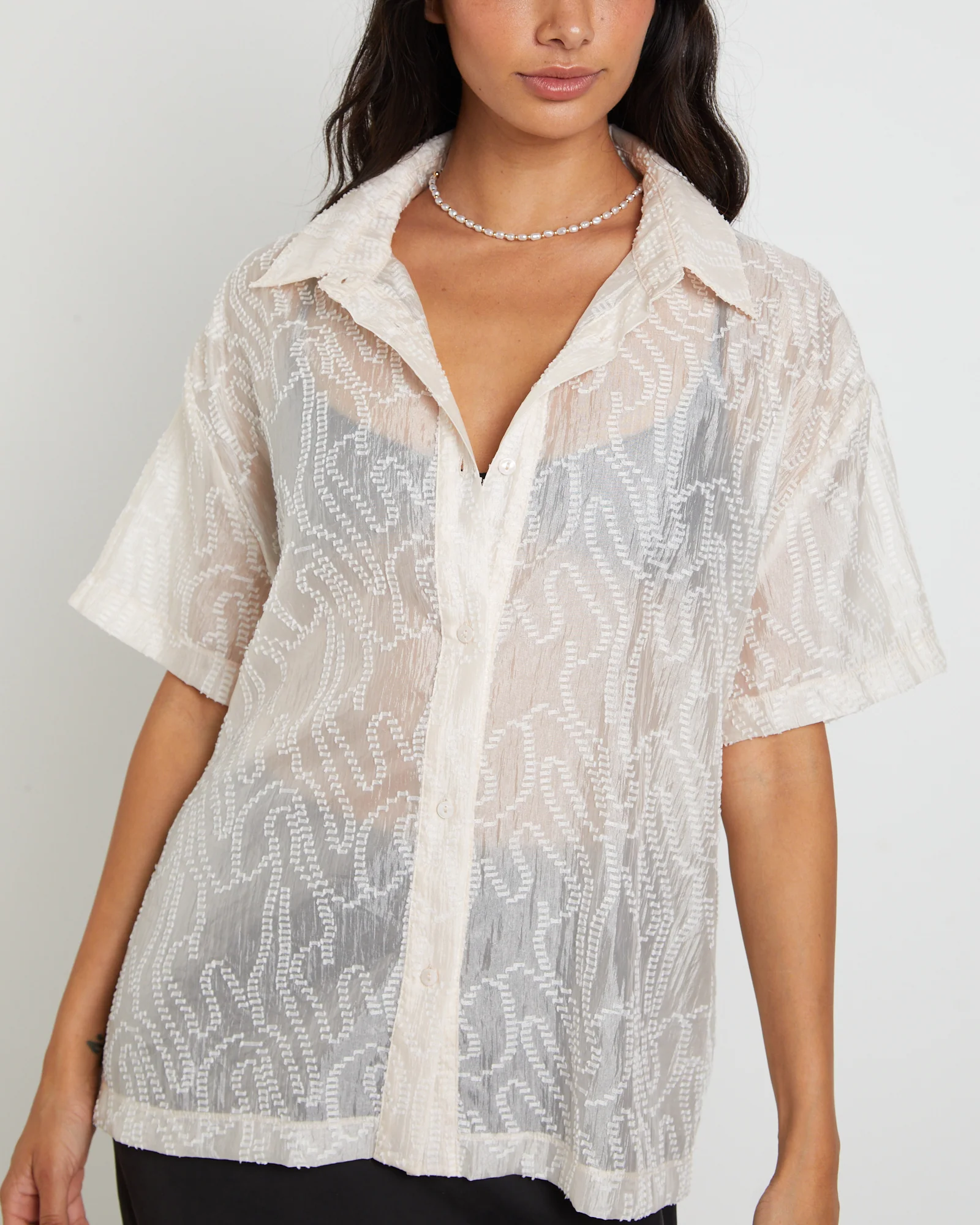 Avery Sheer Textured Short Sleeve Shirt in White - Image 5