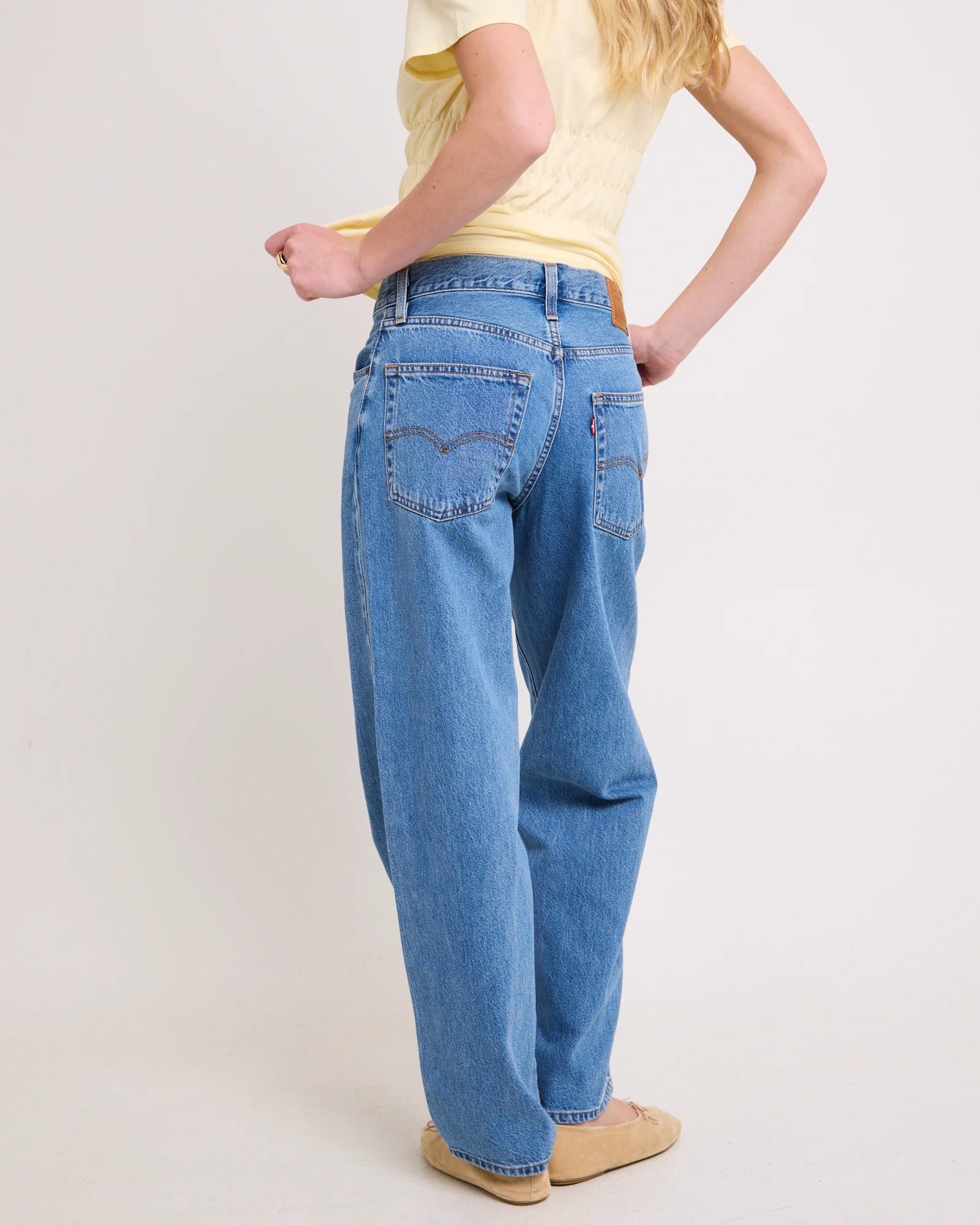 Levis Baggy Dad Denim Jeans - Image 4