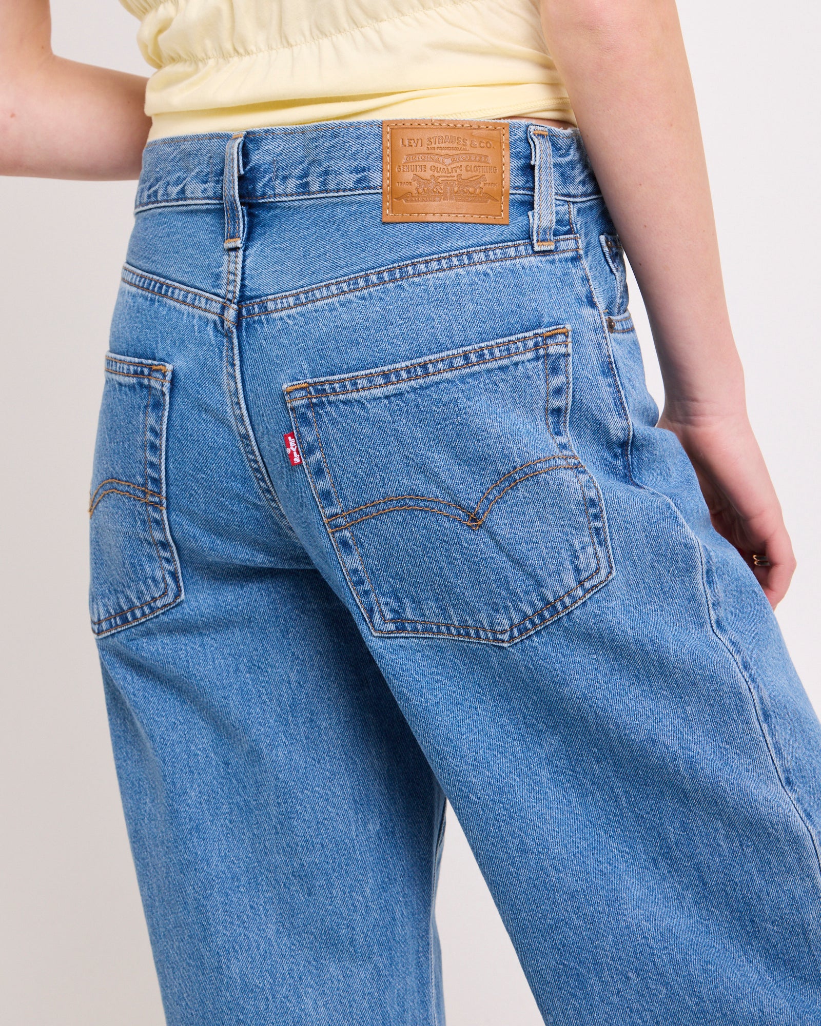 Levis Baggy Dad Denim Jeans - Image 5
