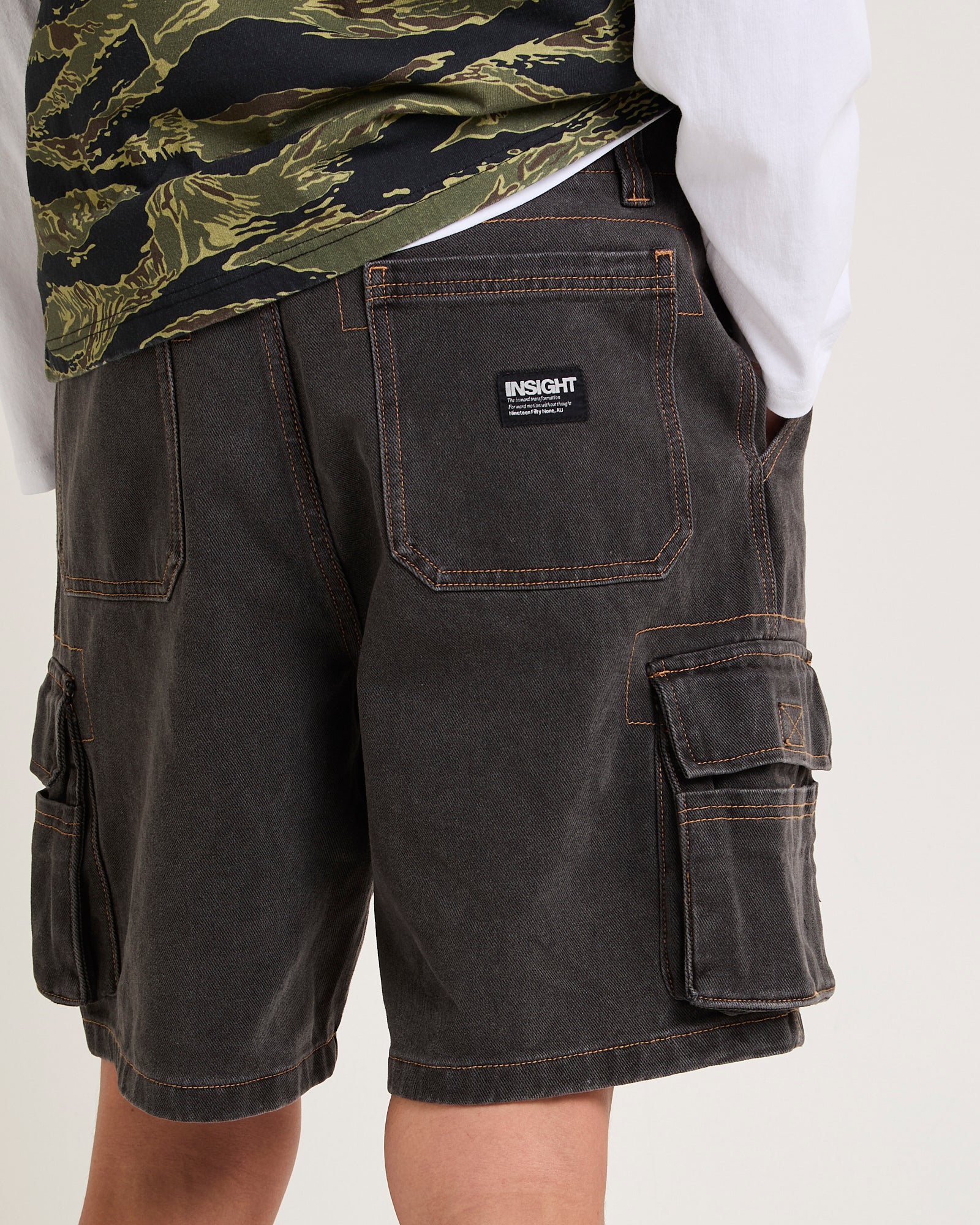 Baggy Denim Cargo Shorts - Image 5