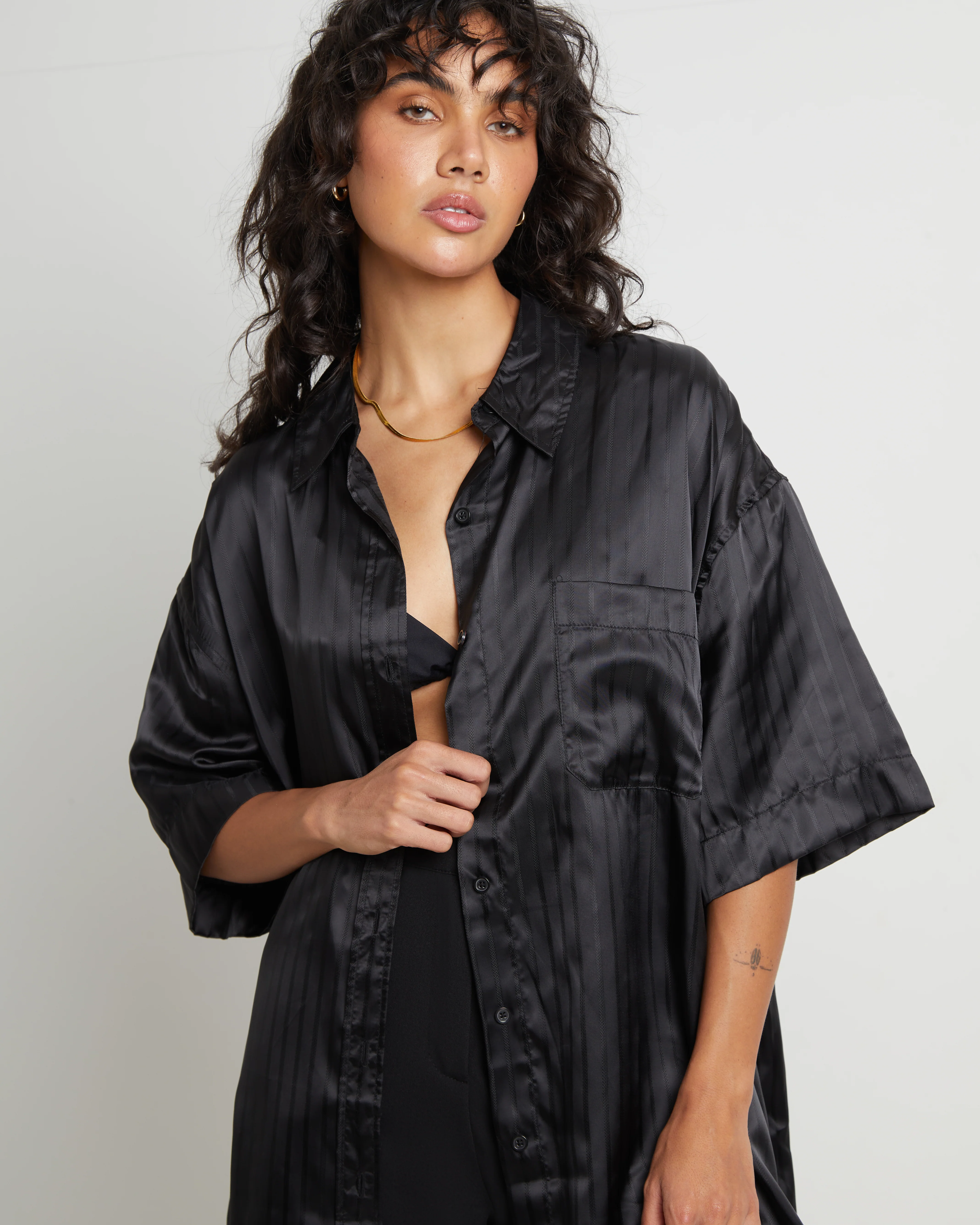 Barrett Short Sleeve Shirt in Black Stripe - Image 5