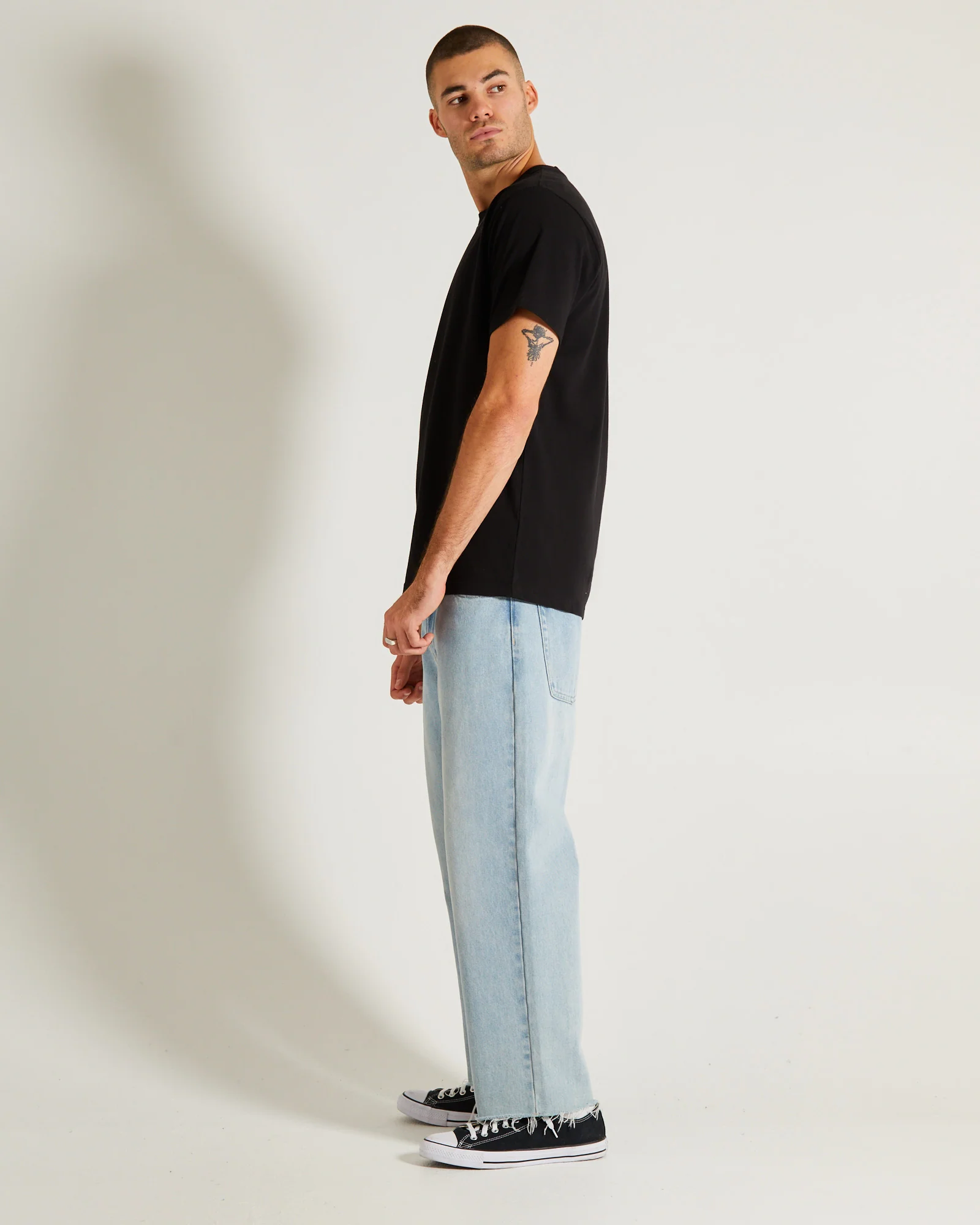 Basic Crew Neck Short Sleeve T-Shirt - Image 4