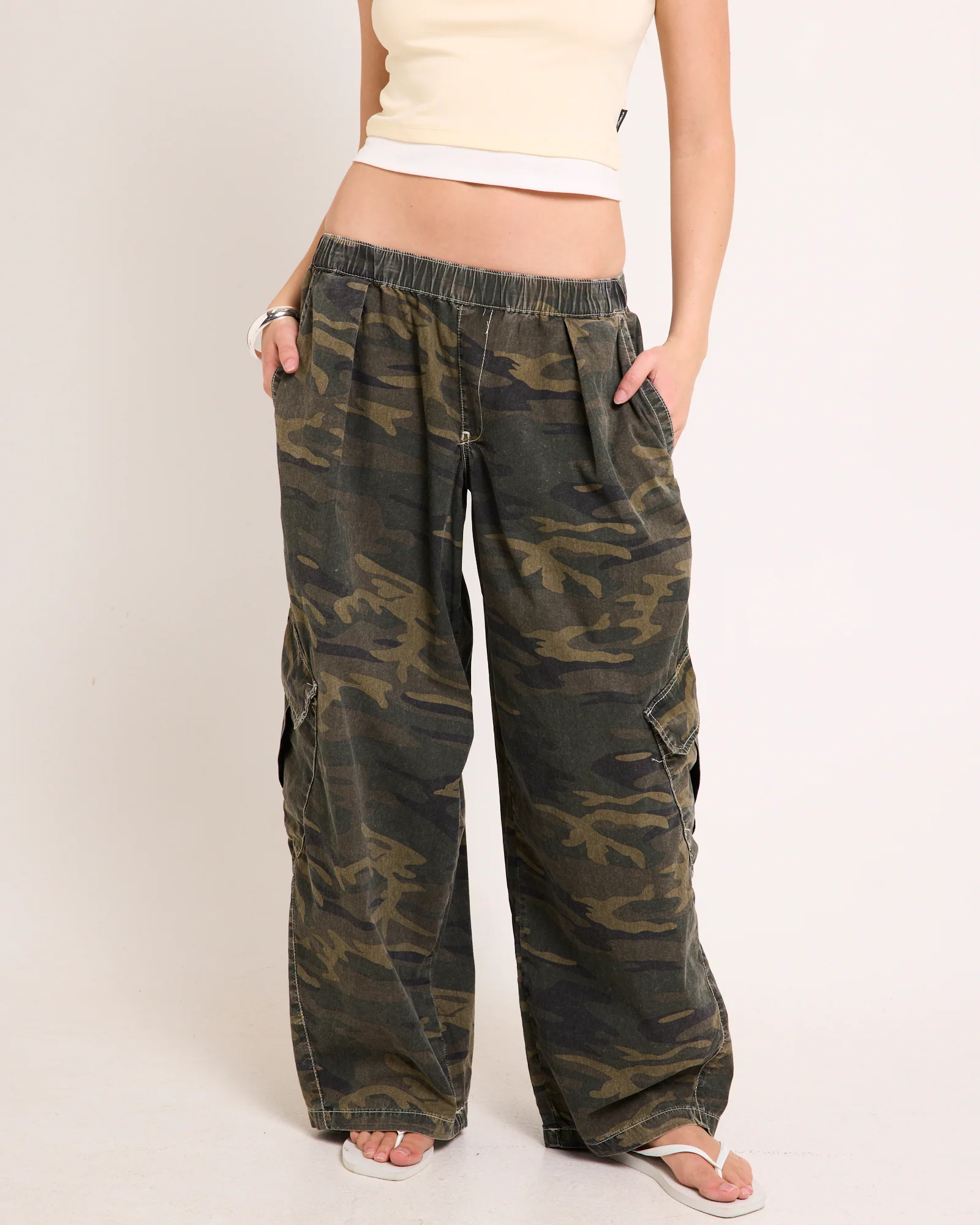 BDG Bobbi Baggy Pull-On Pant - Image 2
