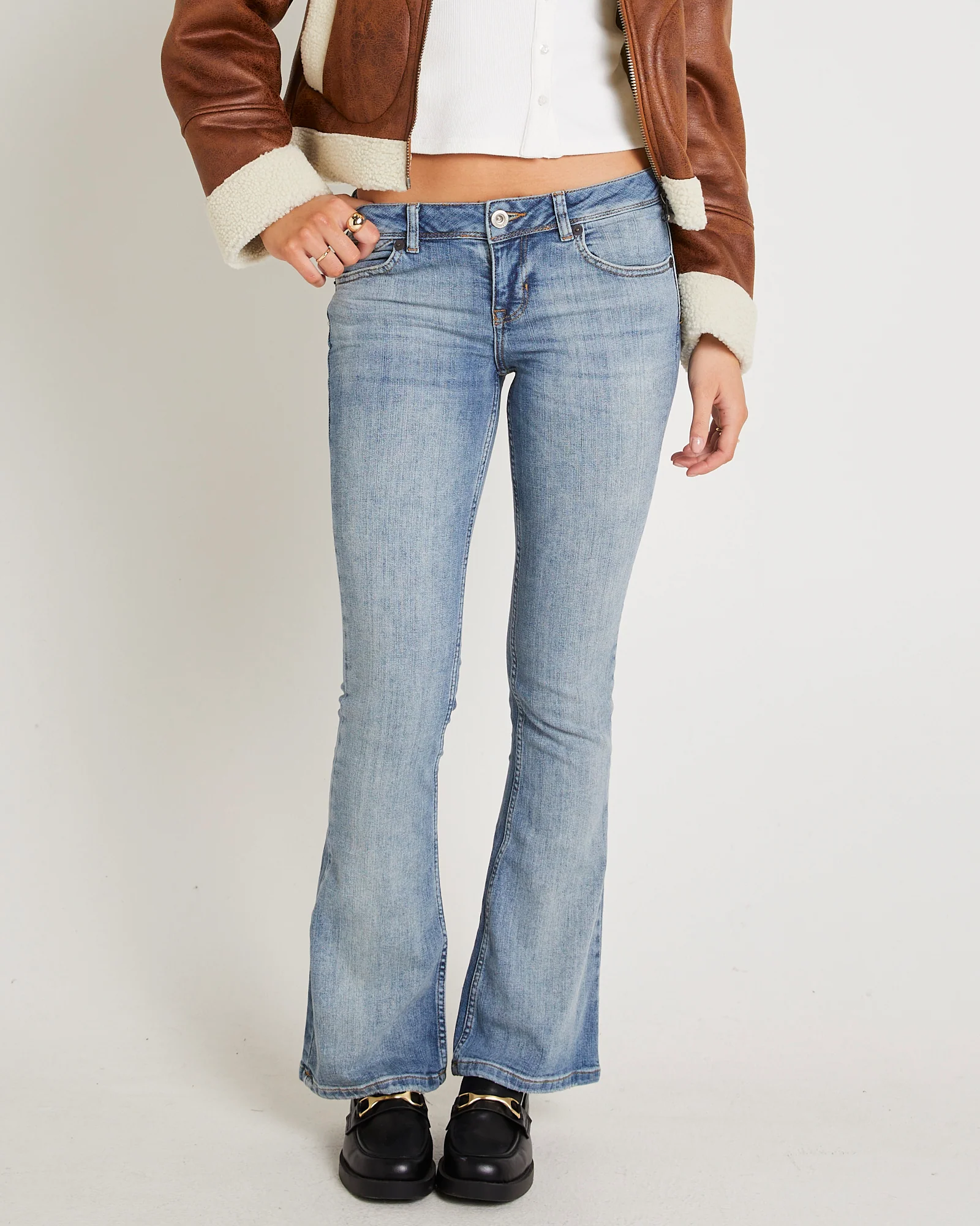 BDG Brooke Low Rise Flare Denim Jeans - Image 2