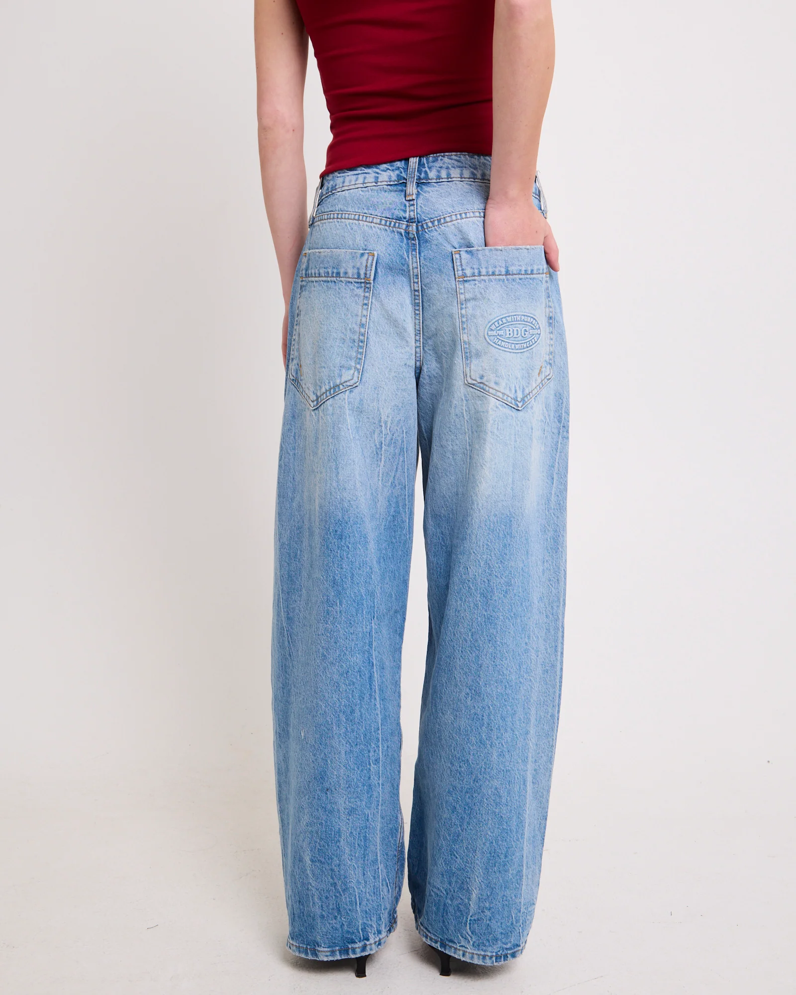 BDG Jaya Baggy Denim Jeans - Image 4