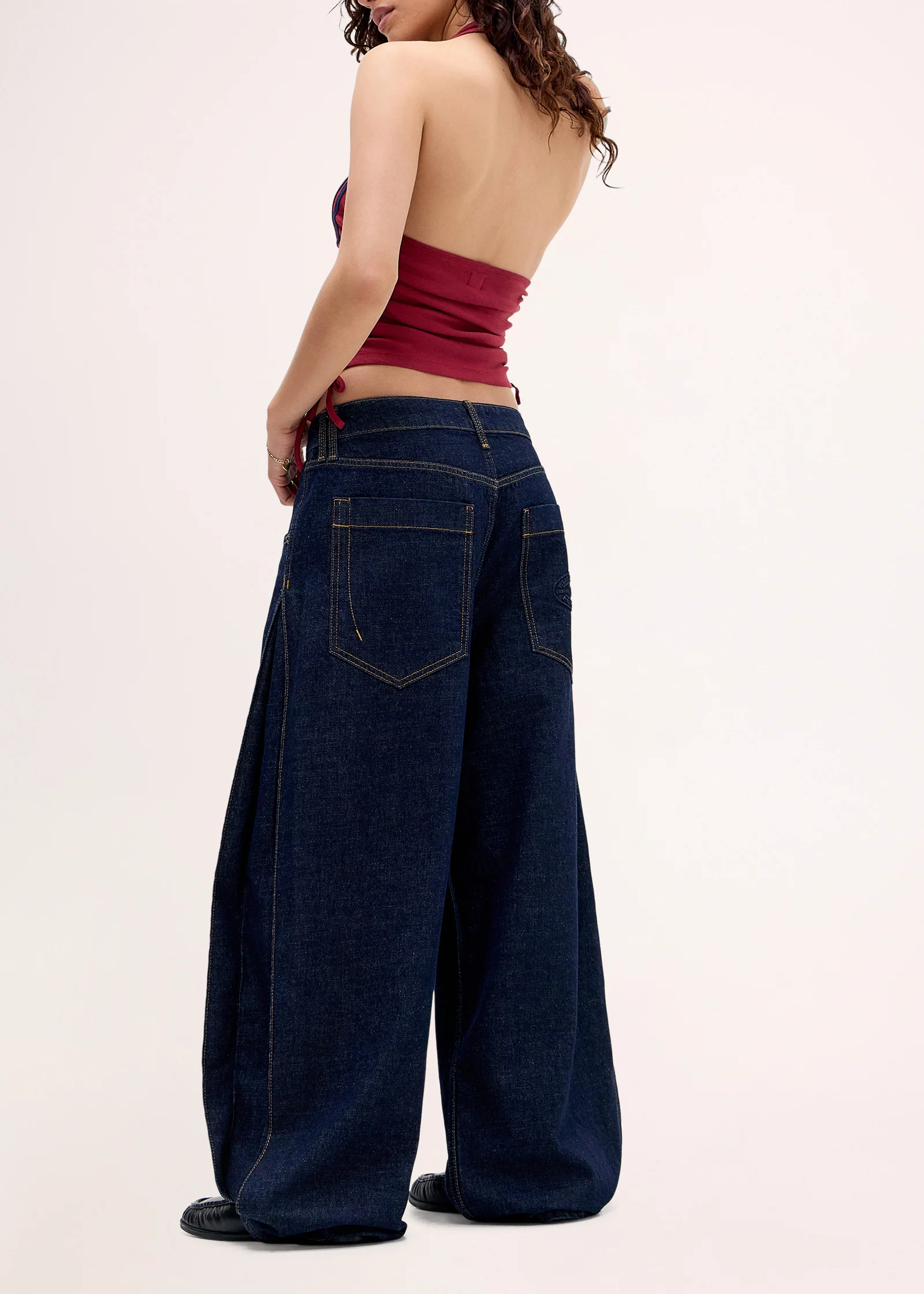 BDG Jaya Pleated Denim Jeans - Image 3