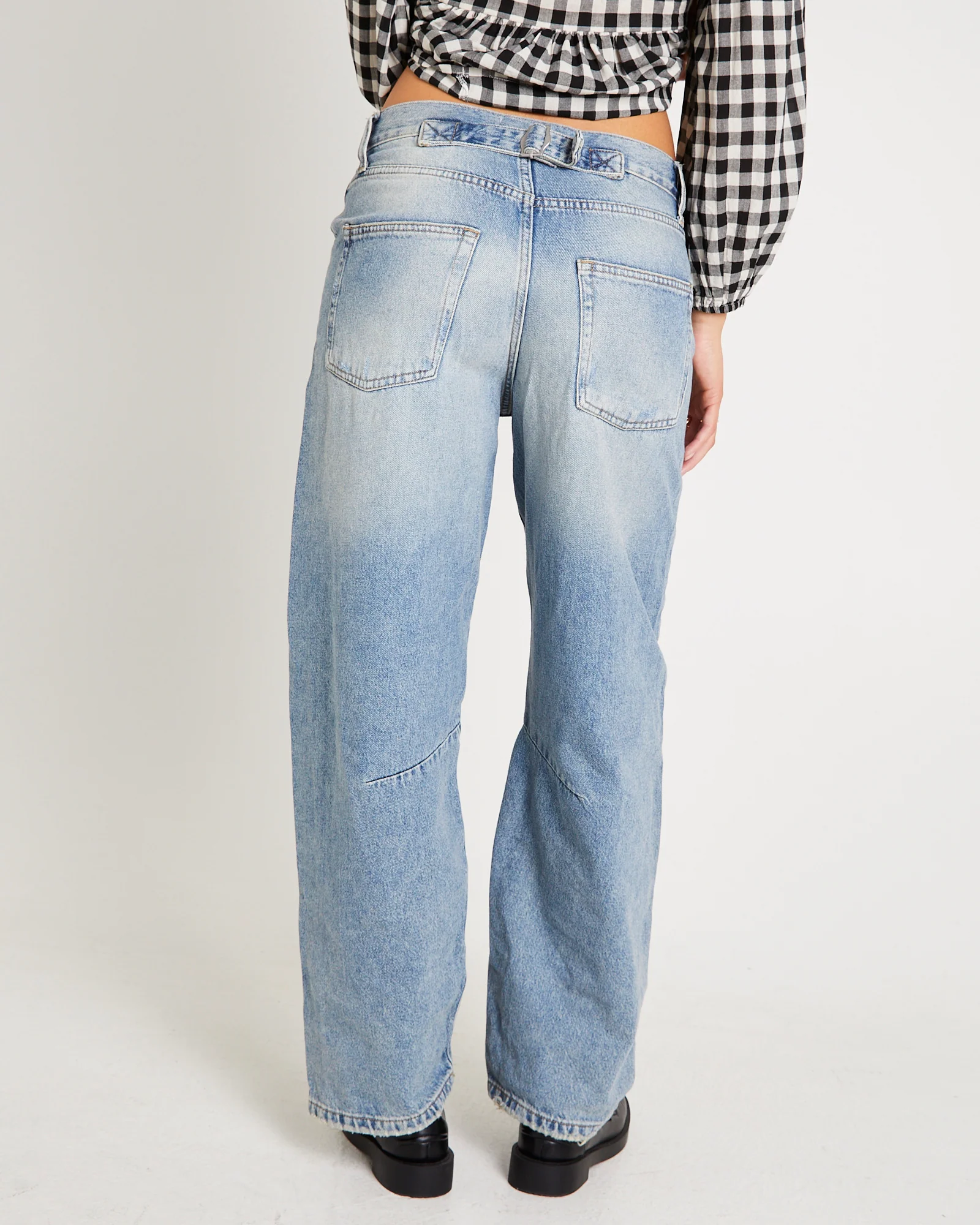 BDG Logan Buckle Baggy Barrel Denim Jeans - Image 3