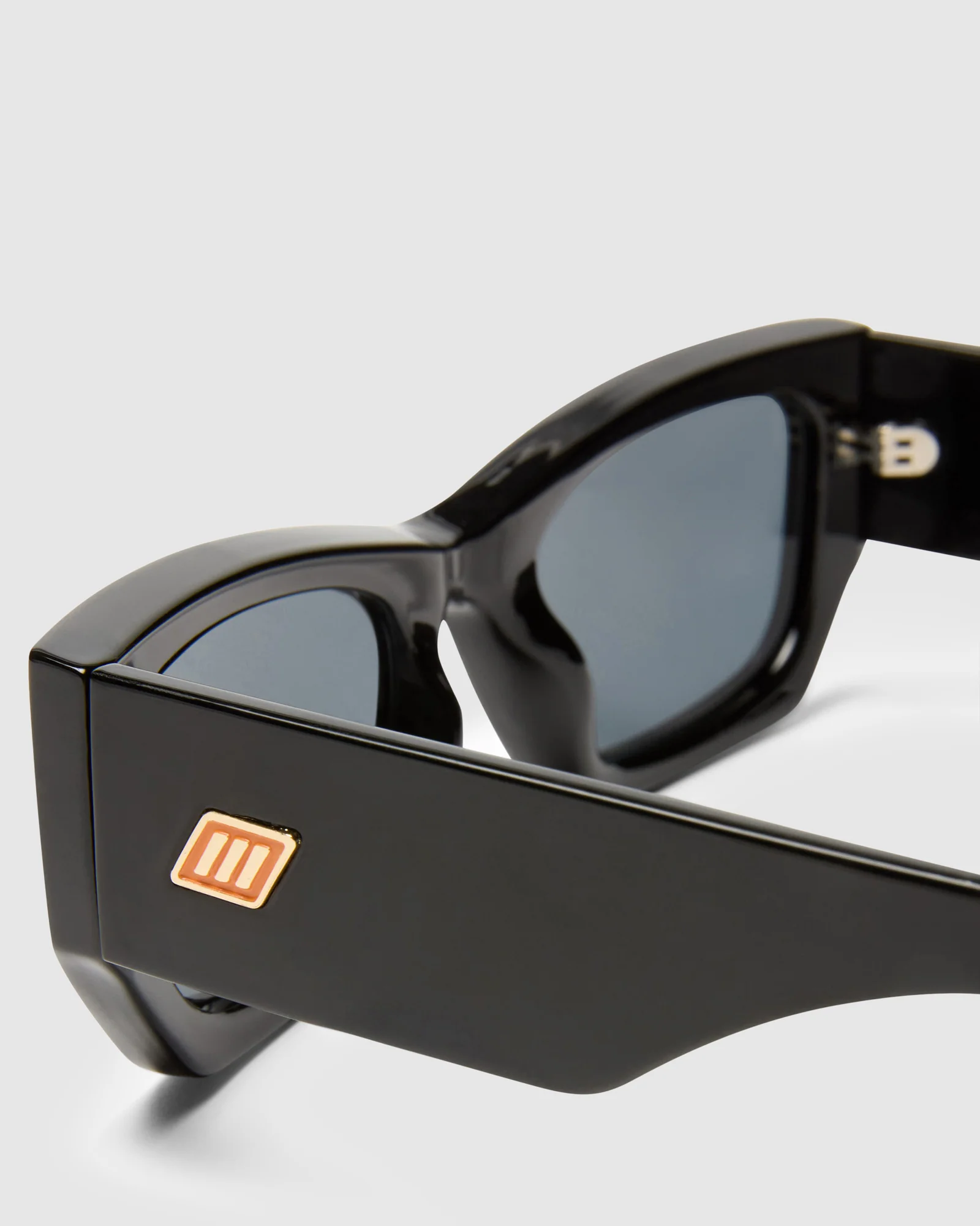 Beachcomber Sunglasses - Image 3