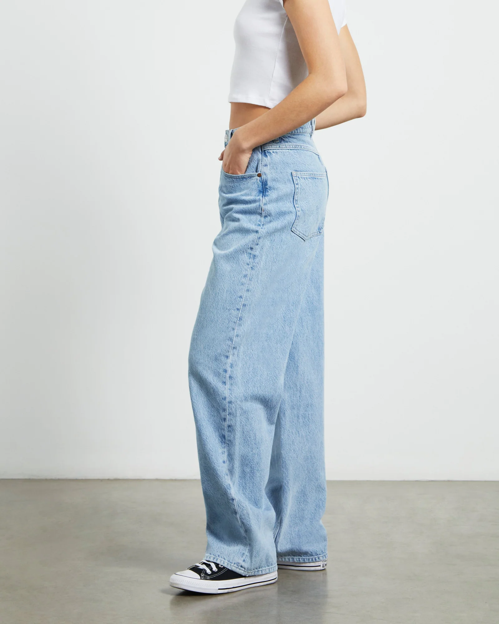 Bella Baggy Denim Jeans Roadie - Image 4