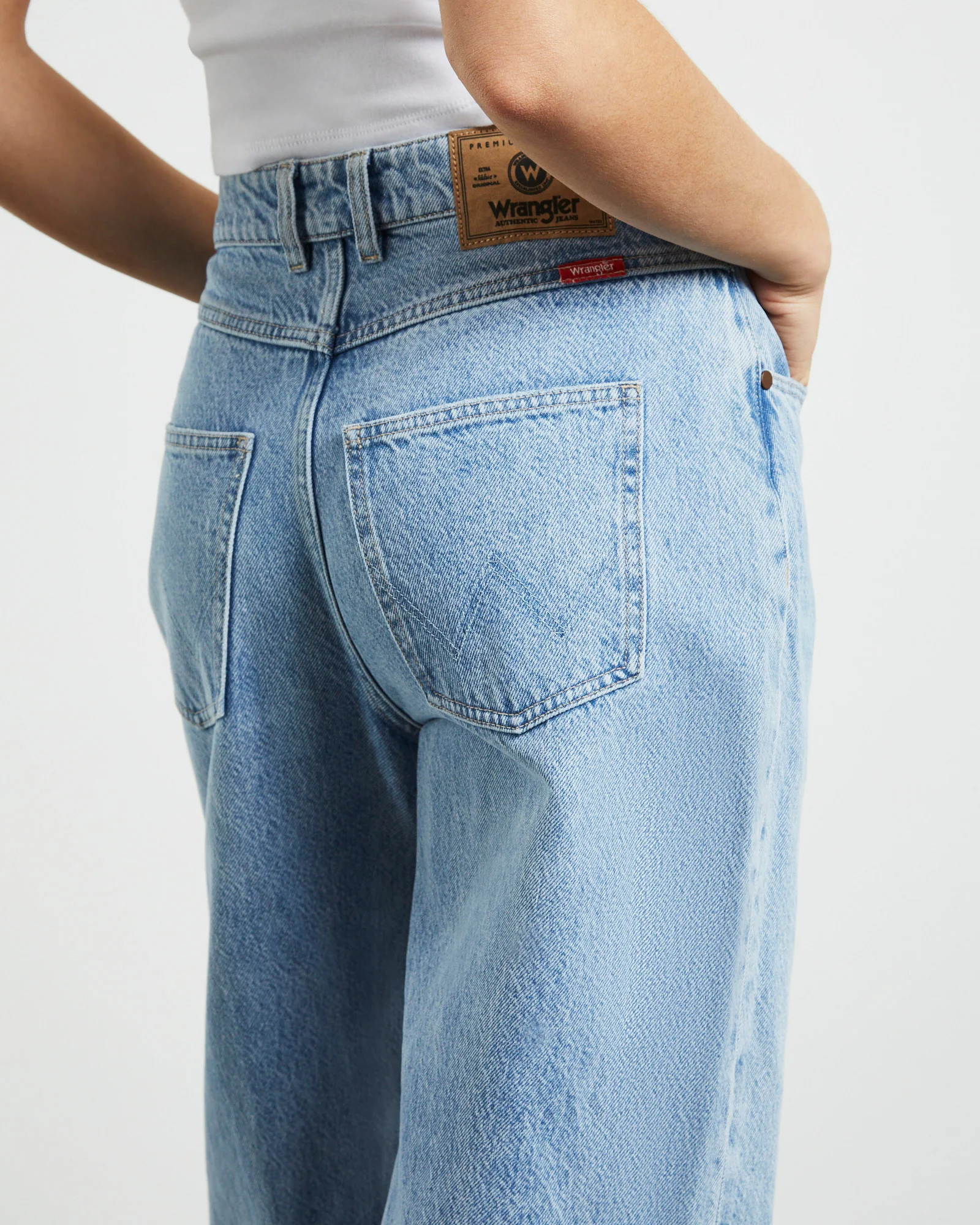 Bella Baggy Denim Jeans Roadie - Image 5