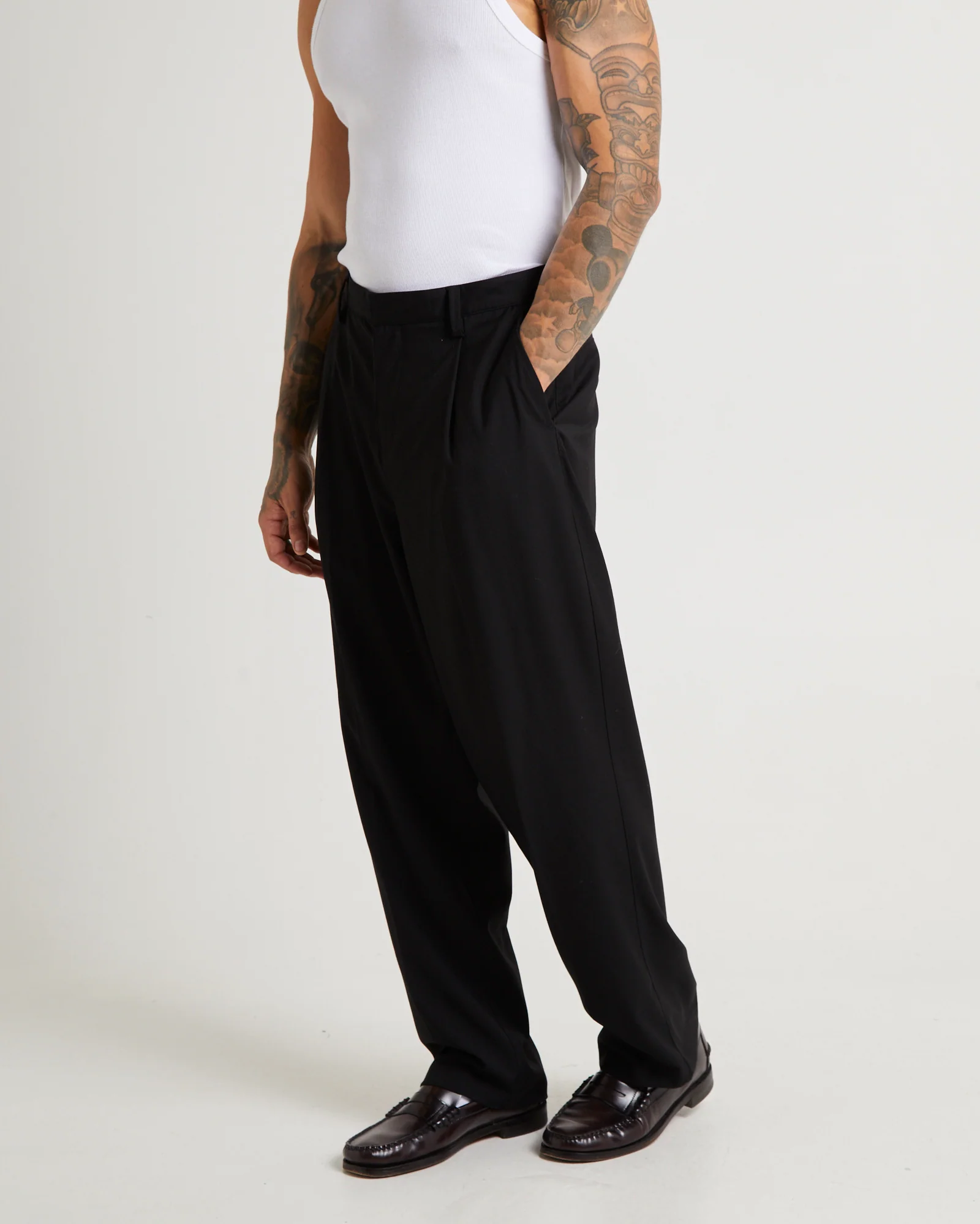 Blade Pleated Trouser - Image 4