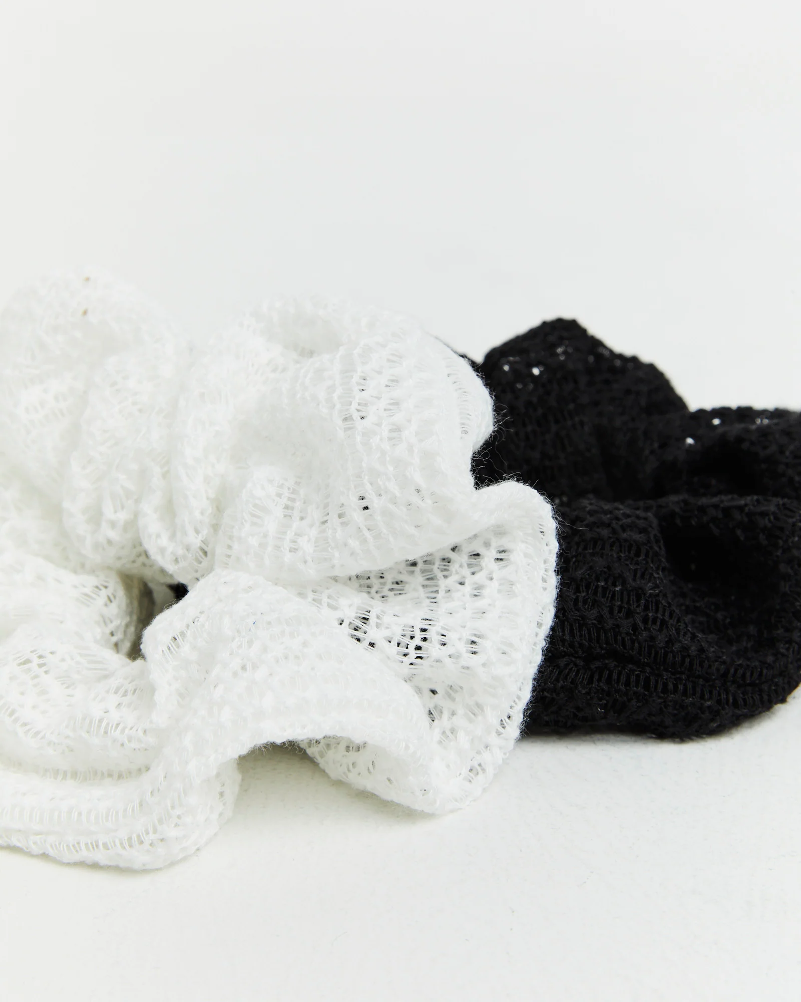 Bonnie Crochet Scrunchie 2 Pack in Black/Cream - Image 3