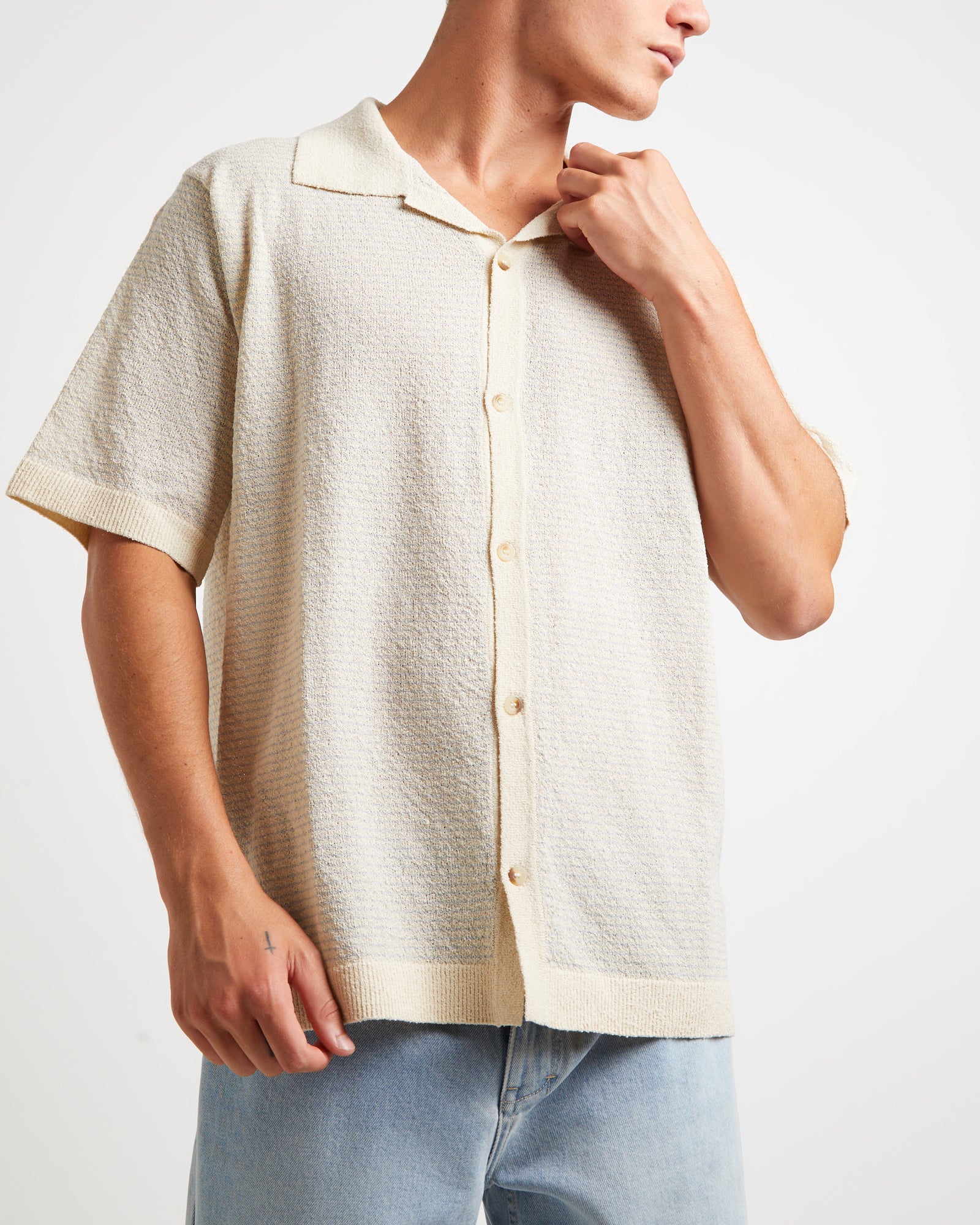 Boucle Bowler Short Sleeve Shirt in Natural - Image 5