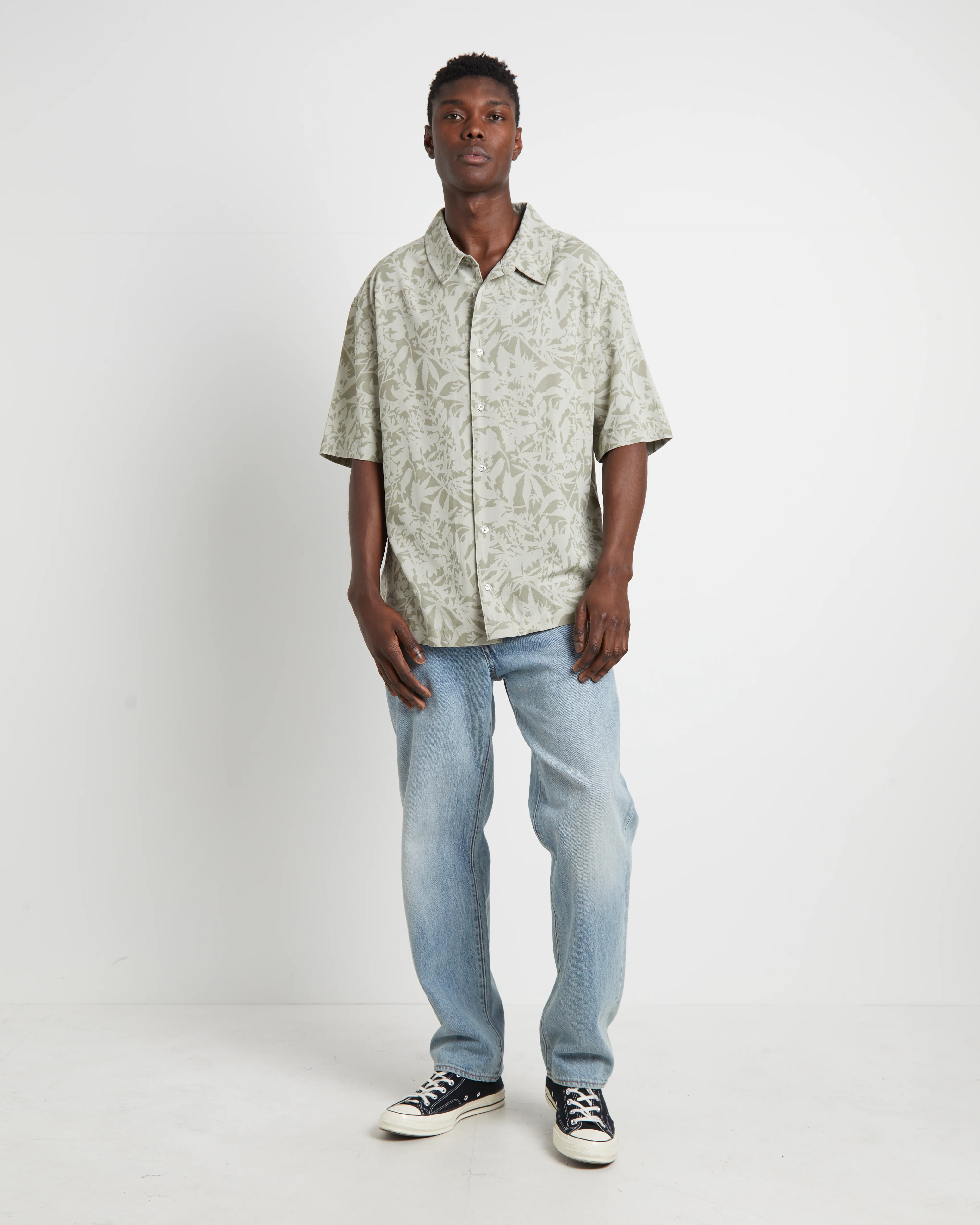 Bouquet Short Sleeve Shirt in Olive Floral Green - Image 3