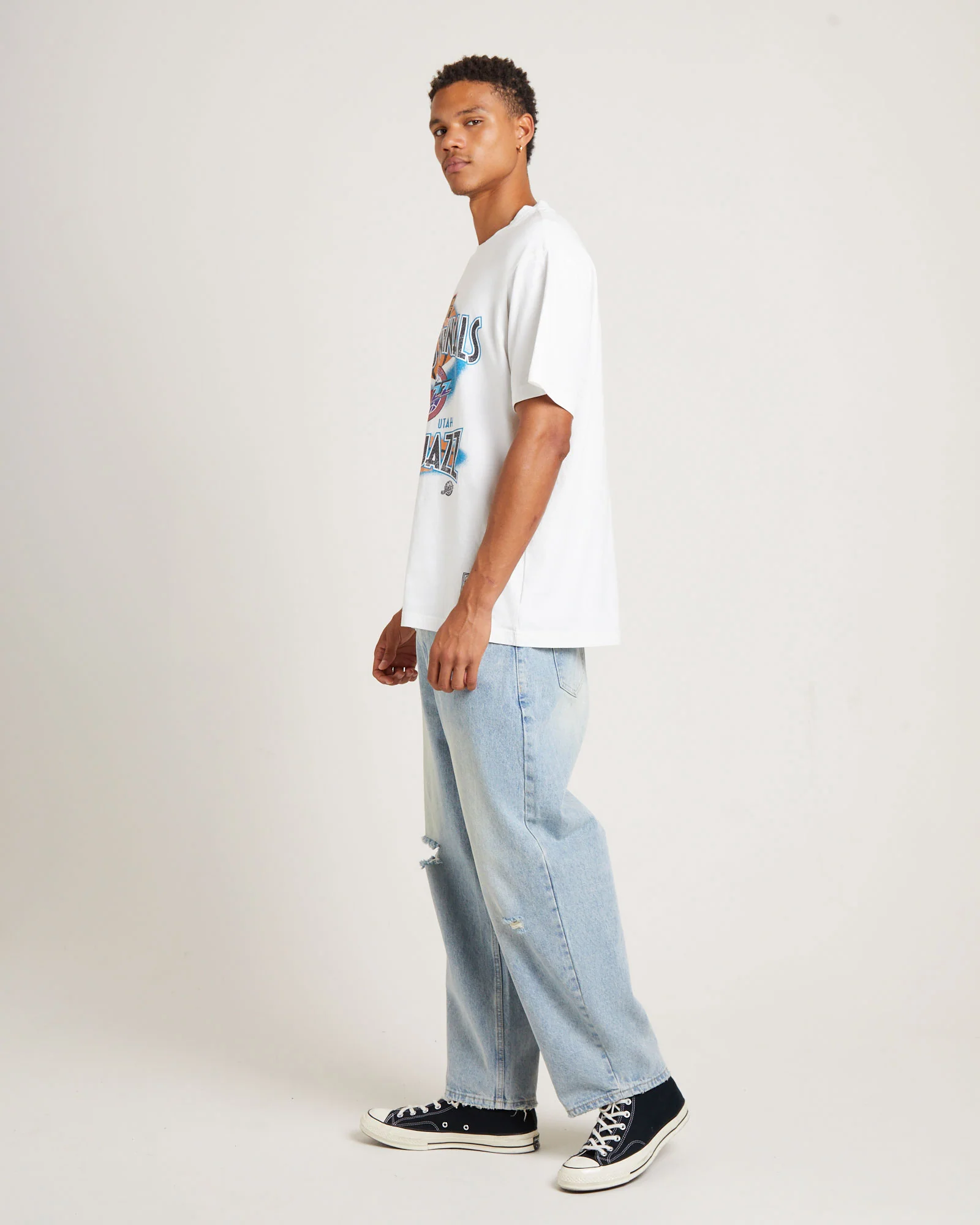 Bulls VS Jazz Short Sleeve T-Shirt in Vintage White - Image 4