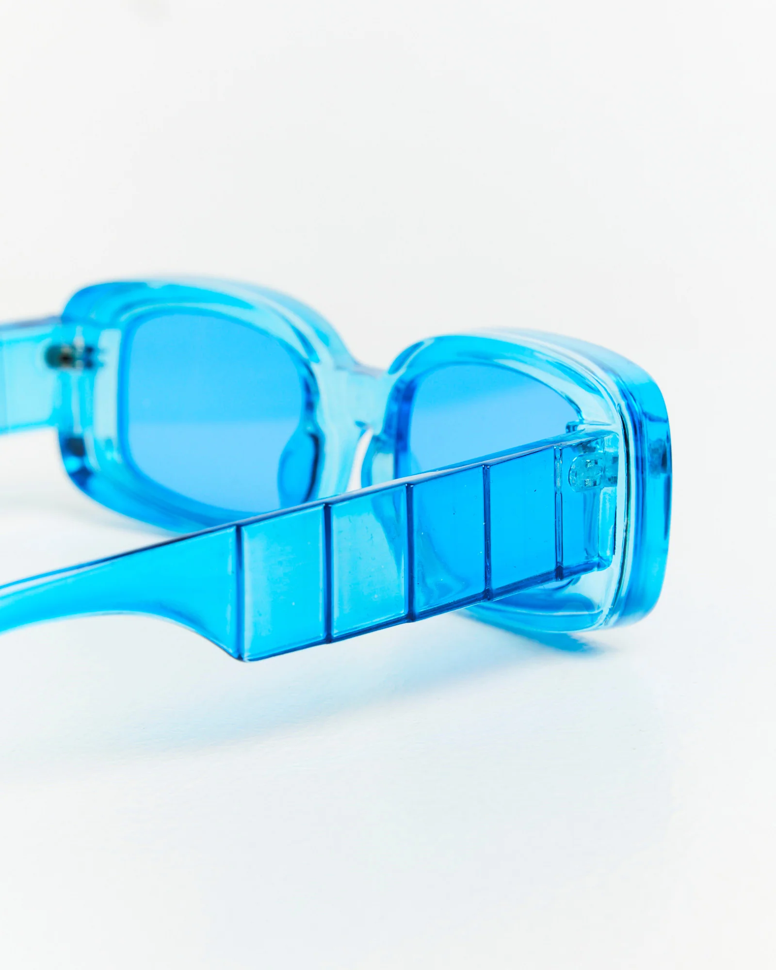 Cahil Sunglasses Blue - Image 5