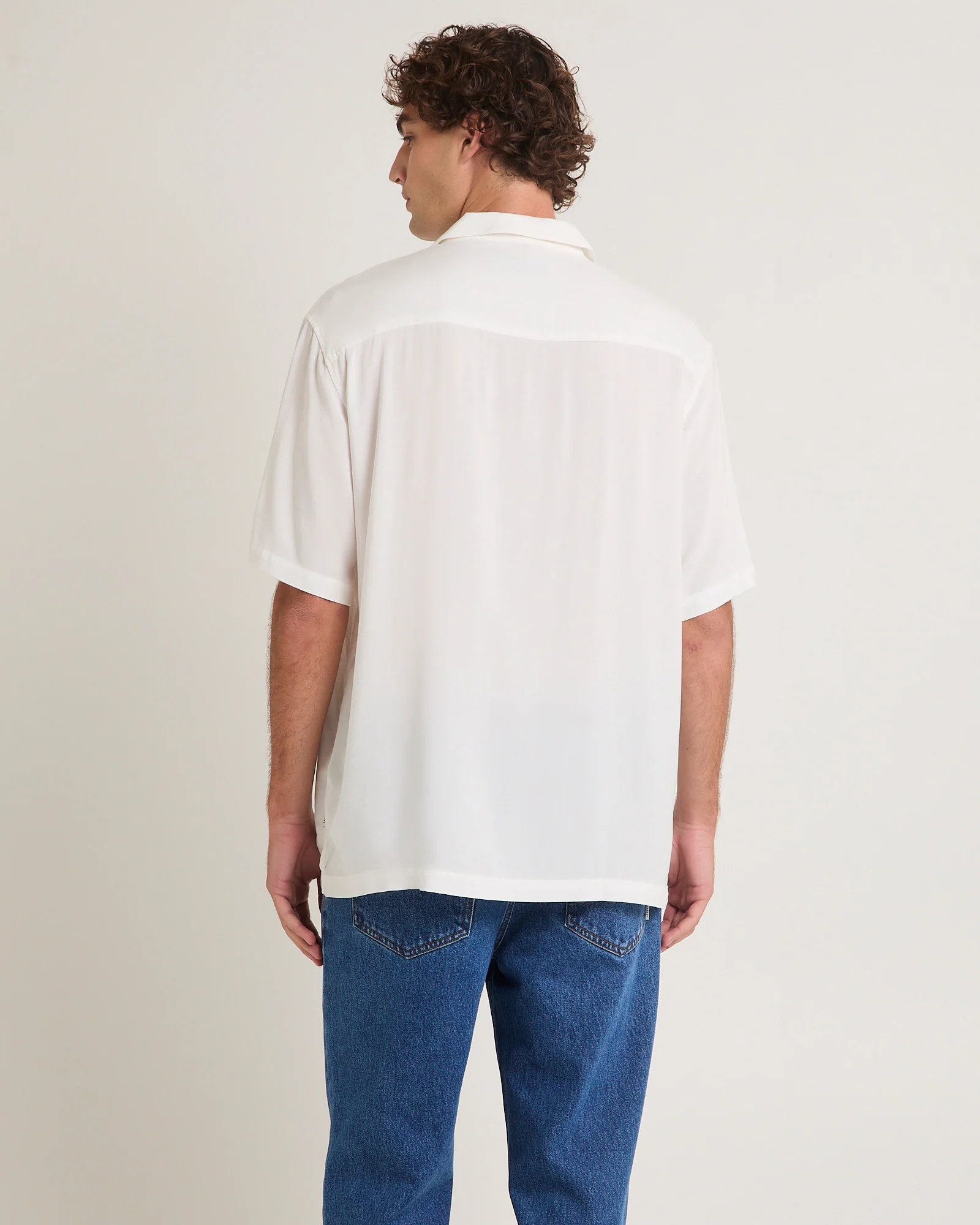 Capri Embroidered Short Sleeve Resort Shirt - Image 2