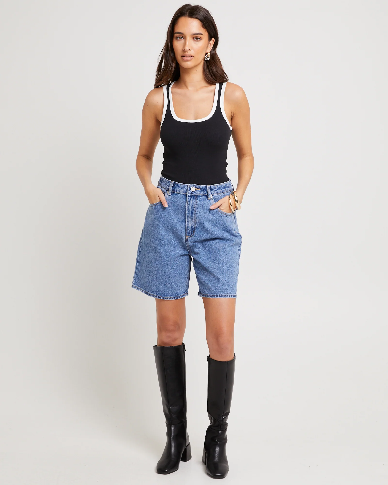 Carrie Denim Shorts Naomi - Image 3