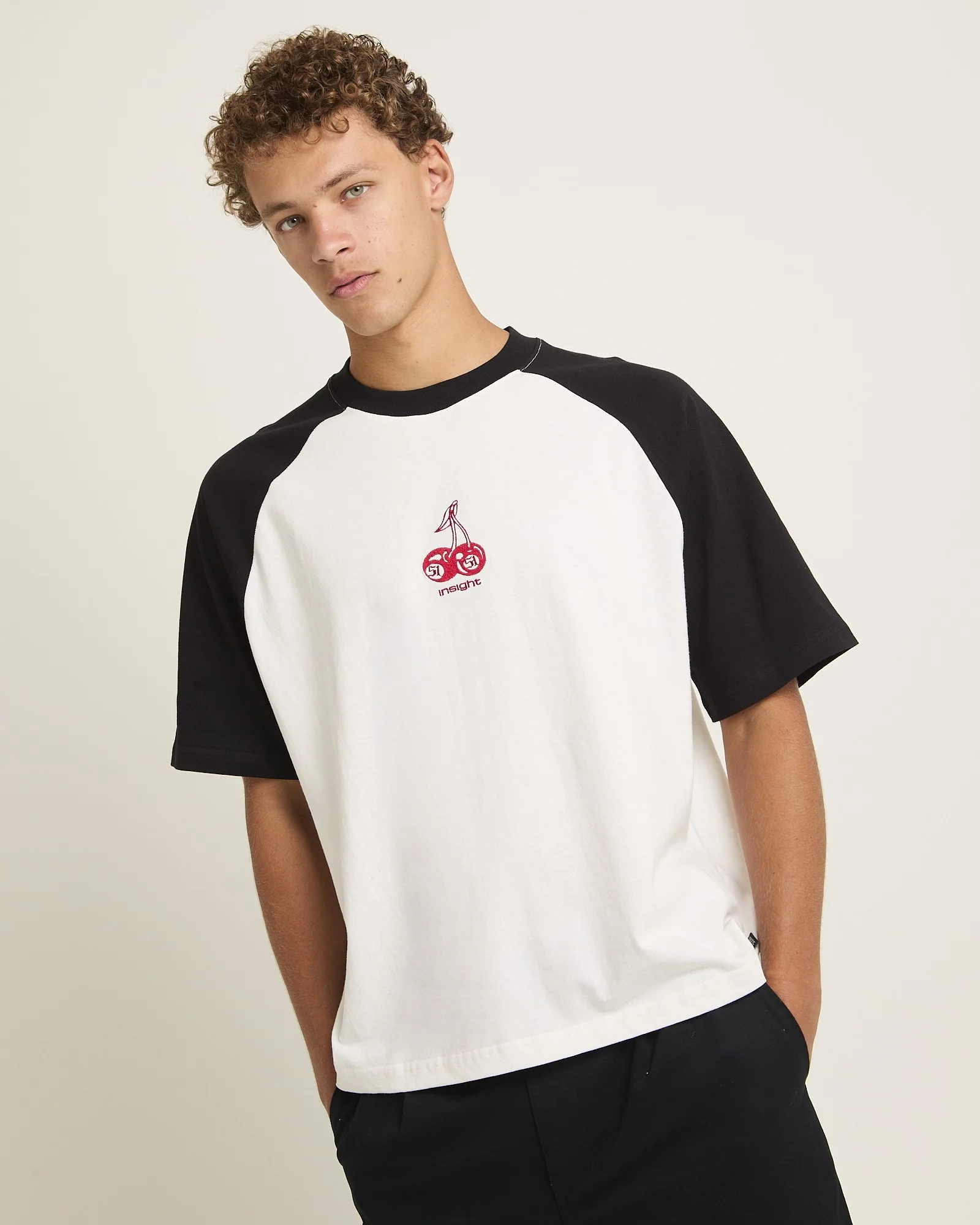 Cherries Raglan Cropped T-Shirt - Image 5