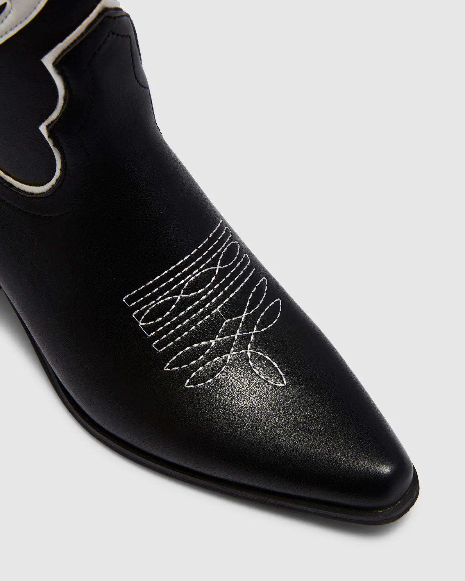 Chicago Boots Black/White - Image 3