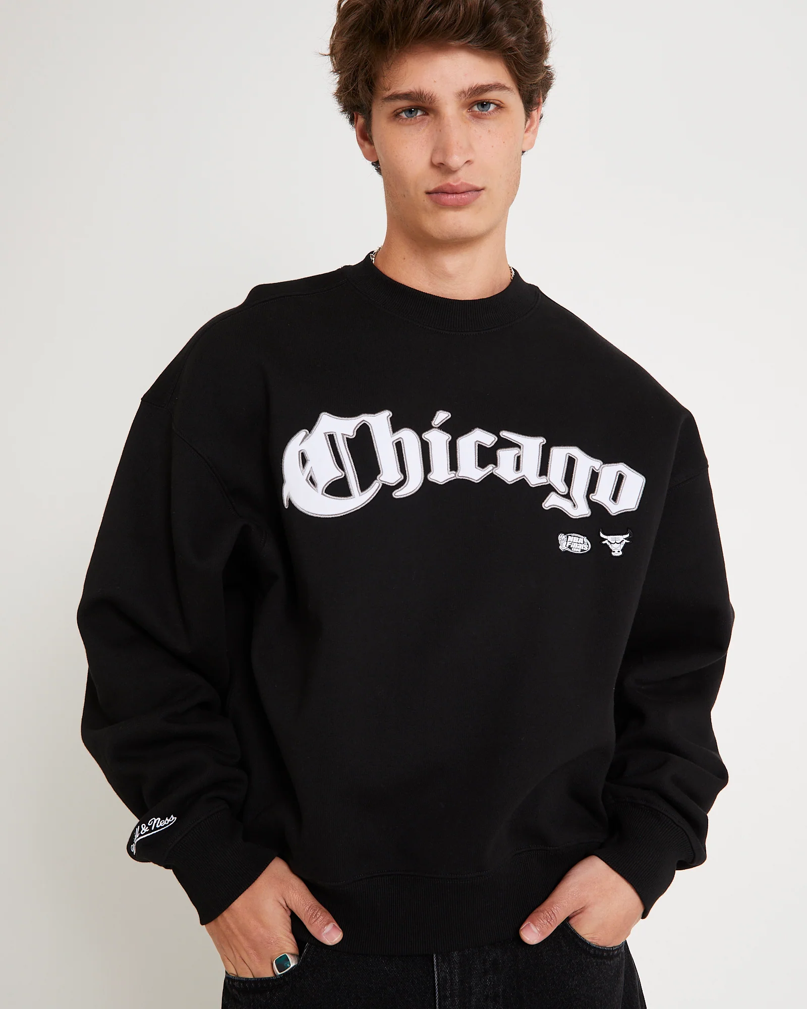 Chicago Bulls Field To The Court Crewneck Jumper - Image 4