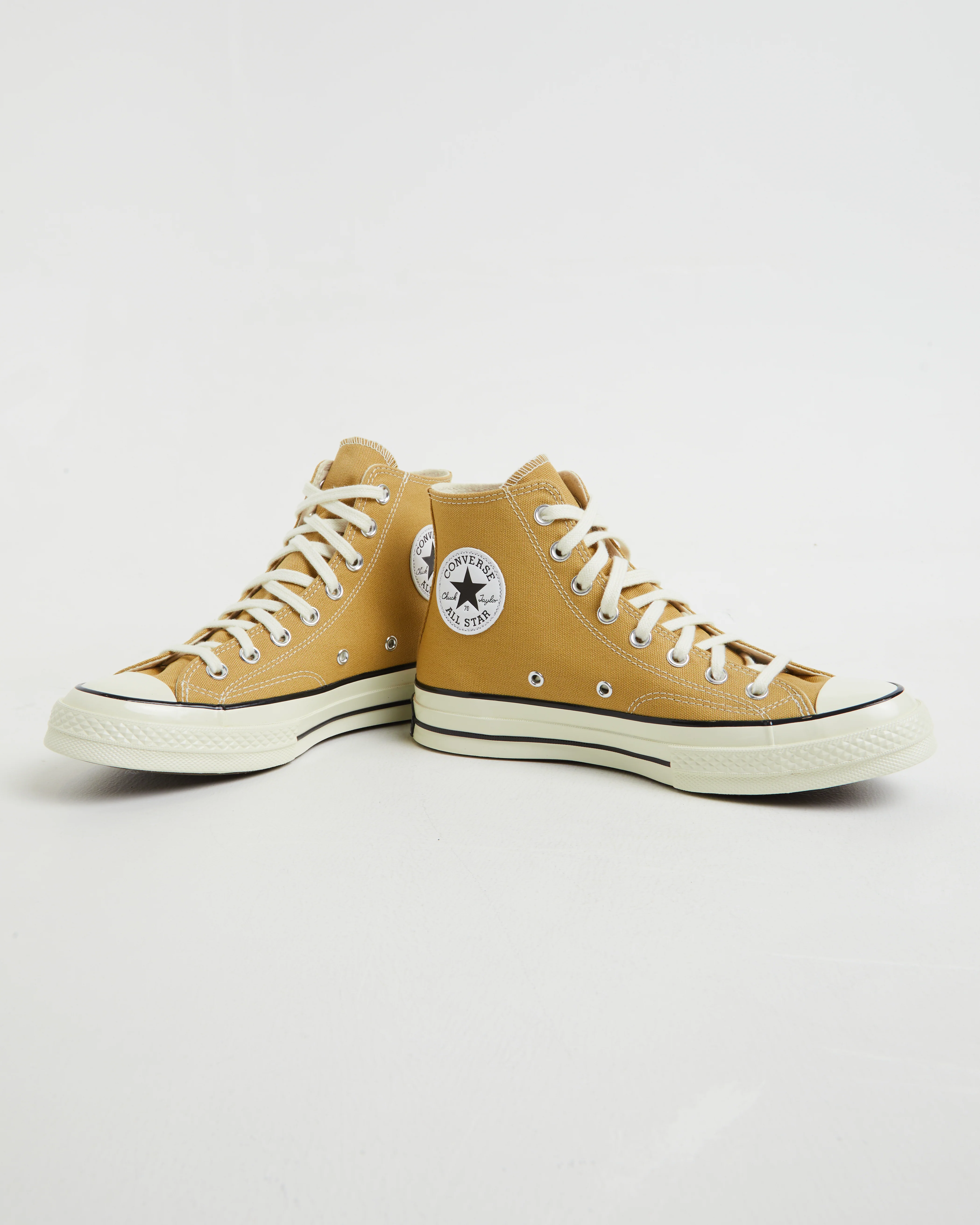 Chuck 70 Hi Top Sneakers in Dunescape Natural - Image 3