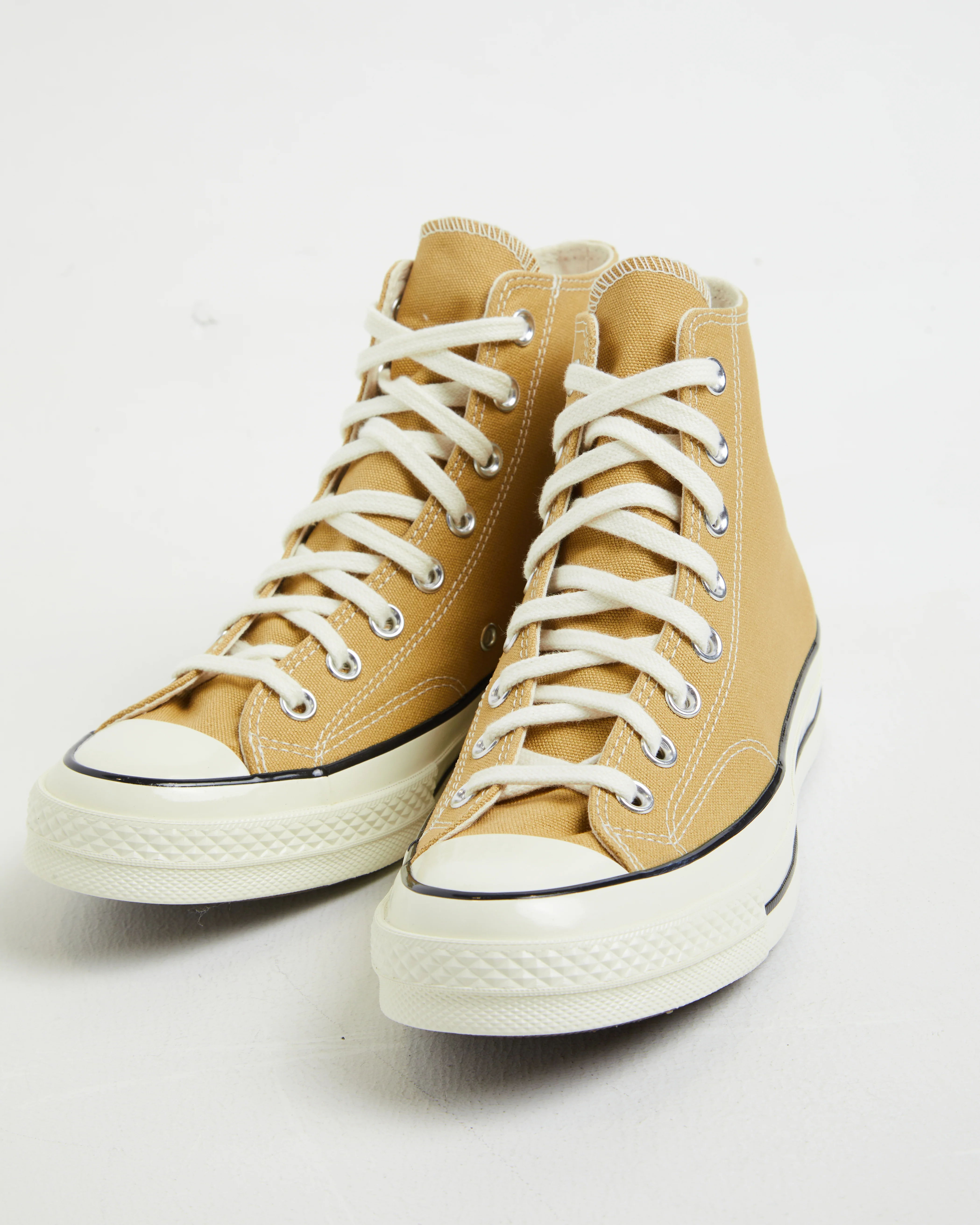 Chuck 70 Hi Top Sneakers in Dunescape Natural - Image 5