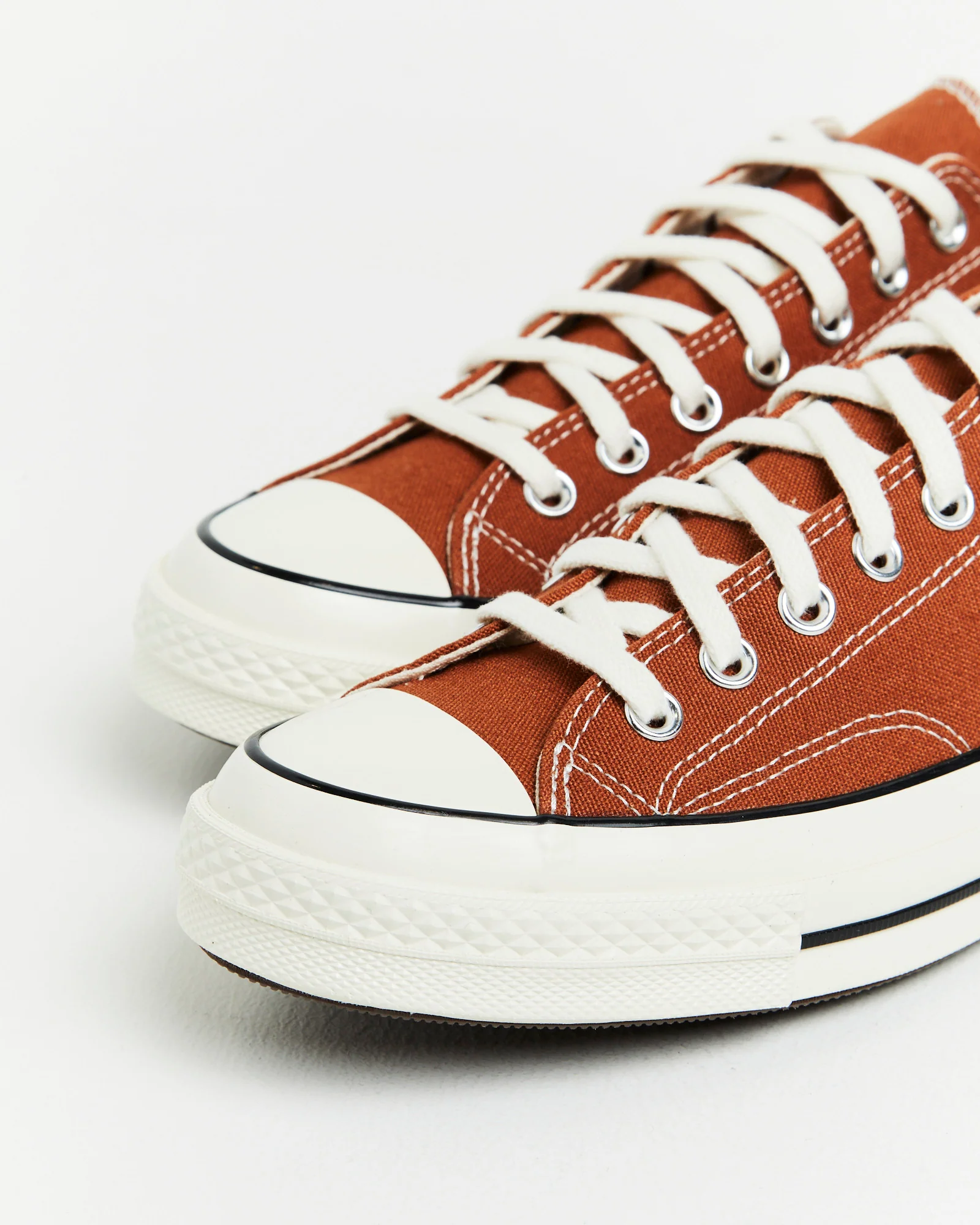 Chuck 70 Ox Tawny Sneakers in Owl Orange - Image 4