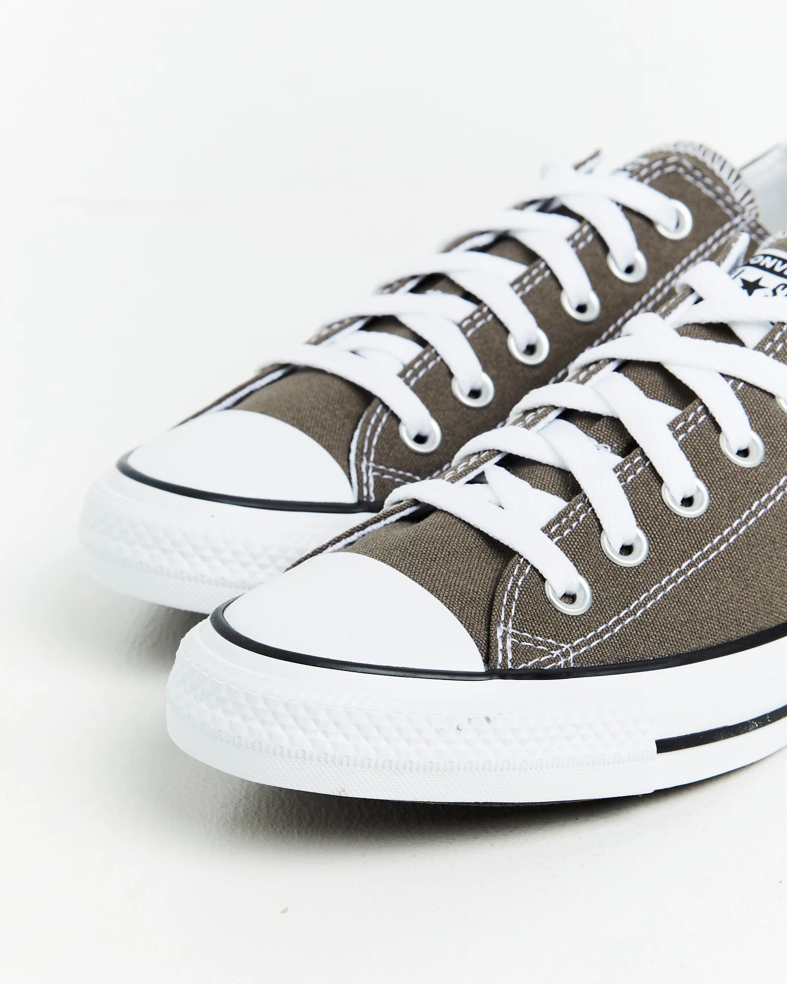 Chuck Tailor All Star Sneakers Ox Charcoal Brown - Image 4